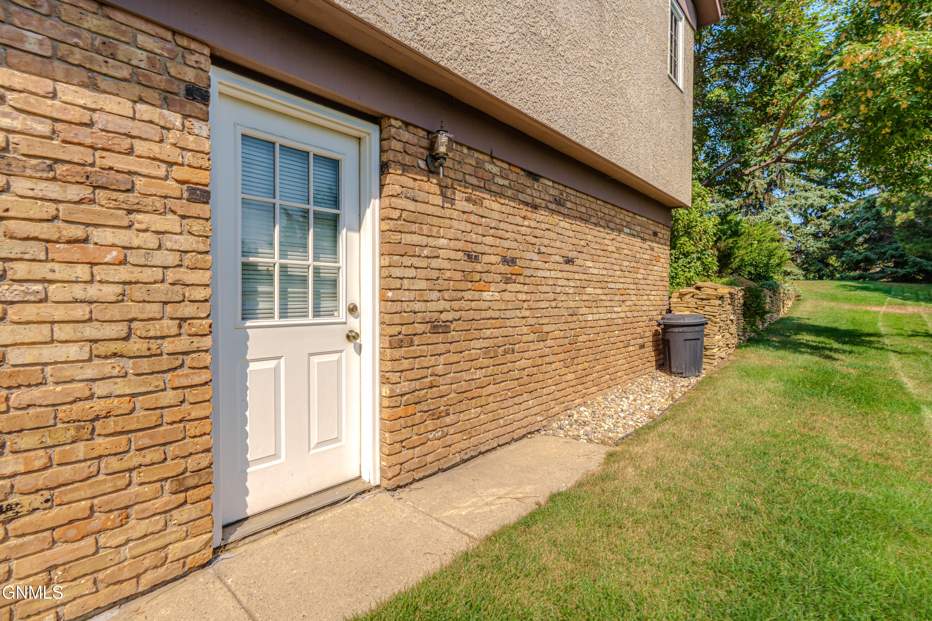 main property photo 84