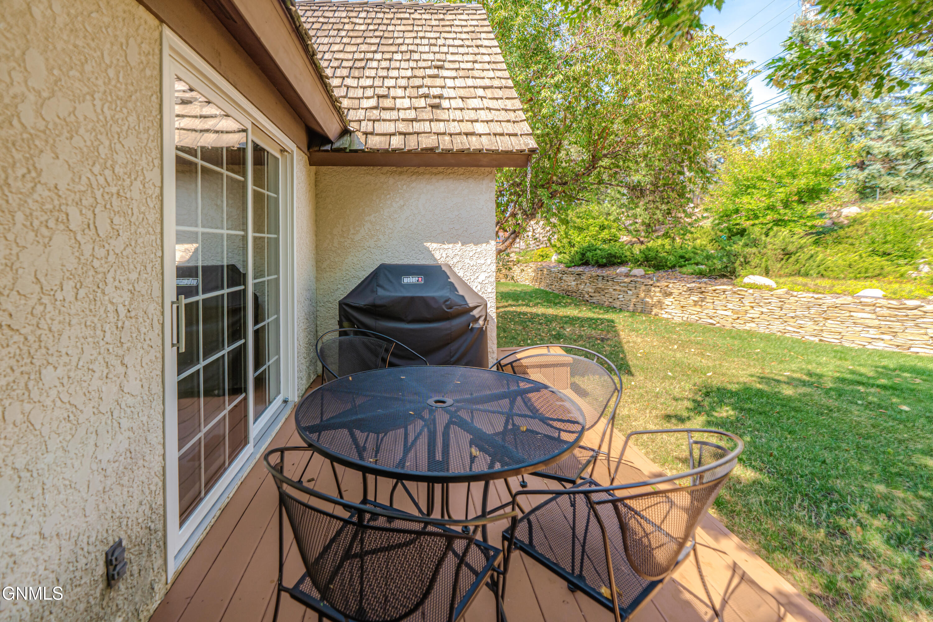 main property photo 90