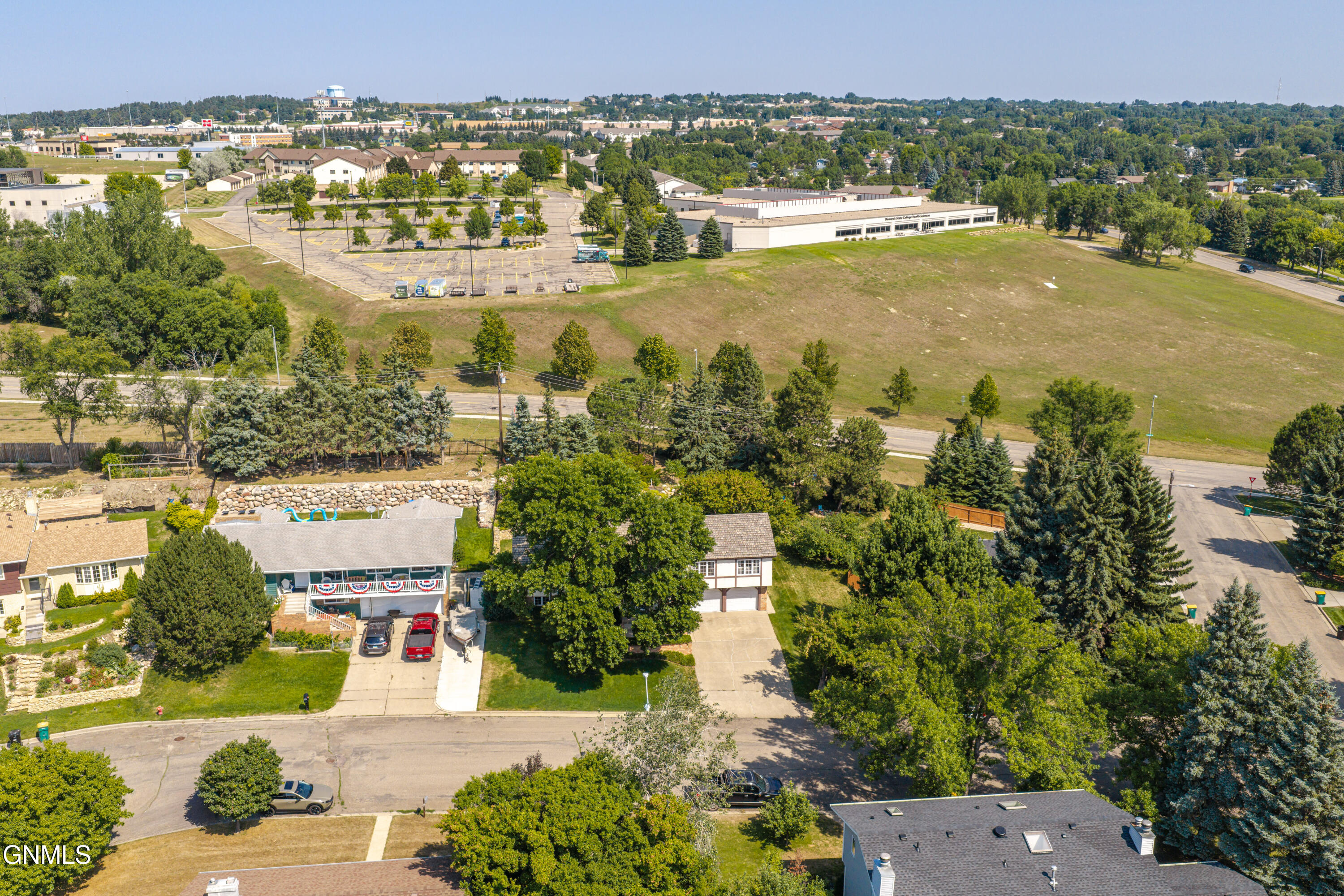 main property photo 99