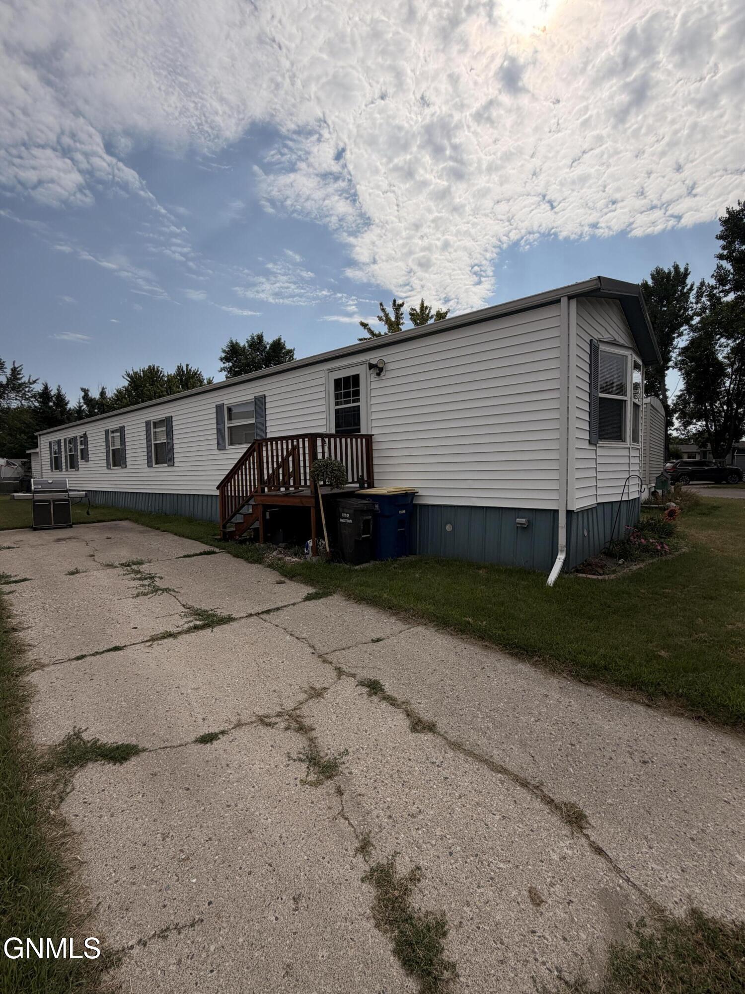main property photo 24