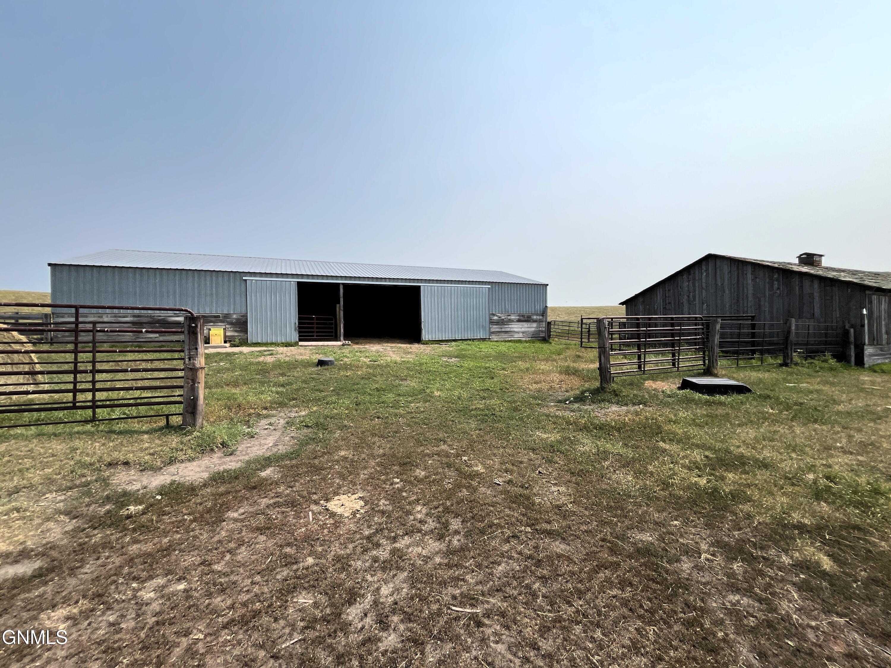main property photo 33