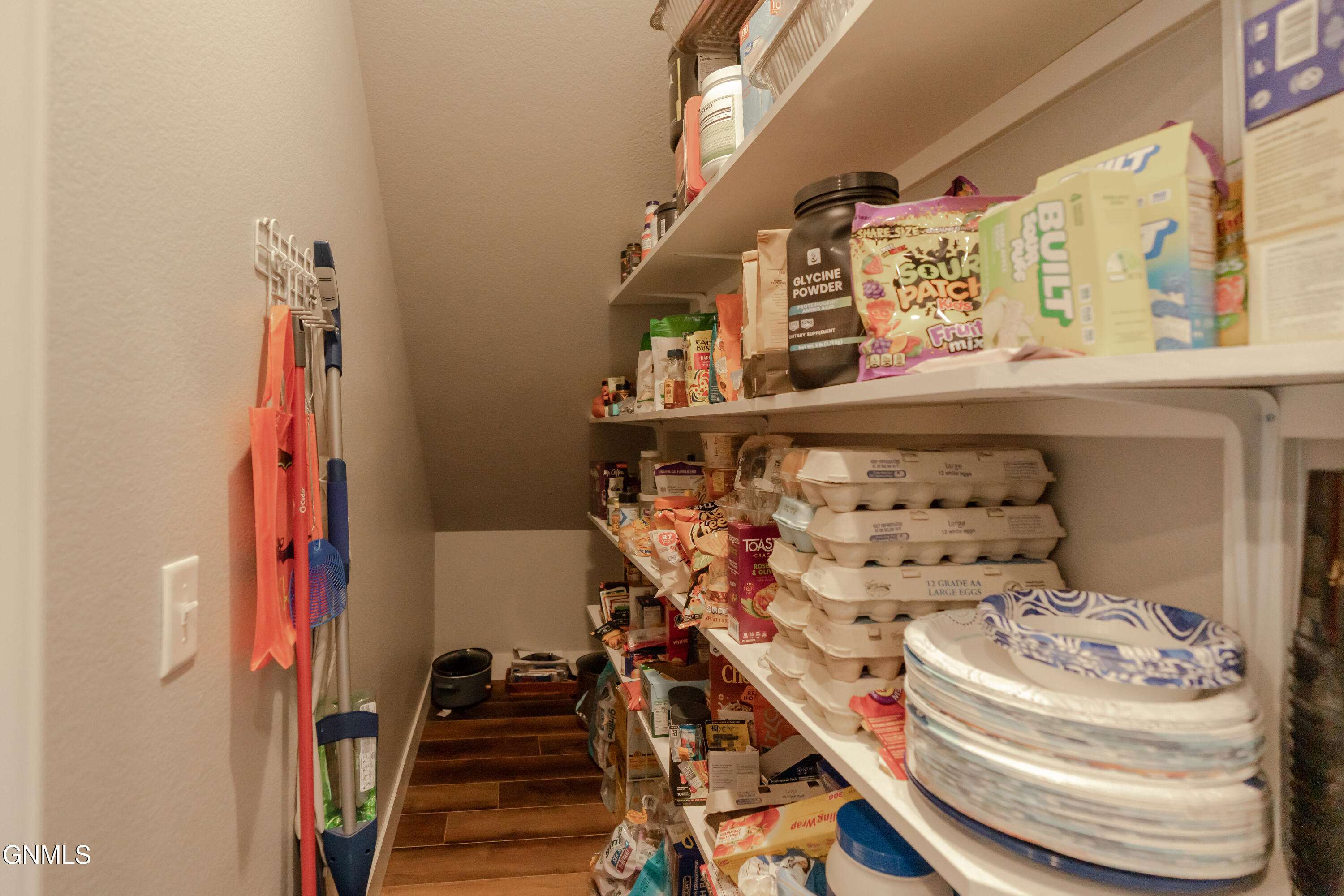 main property photo 18