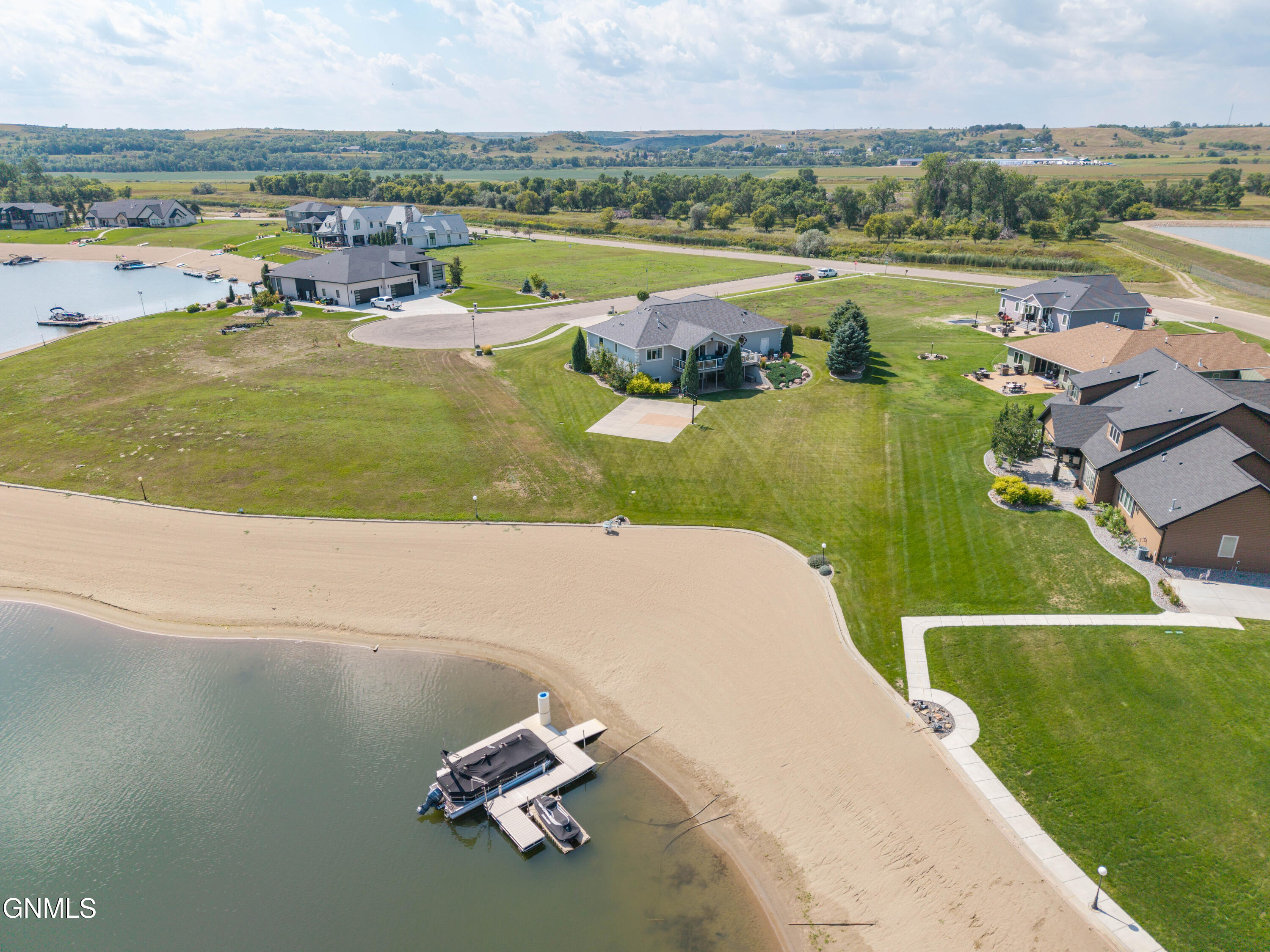 main property photo 60