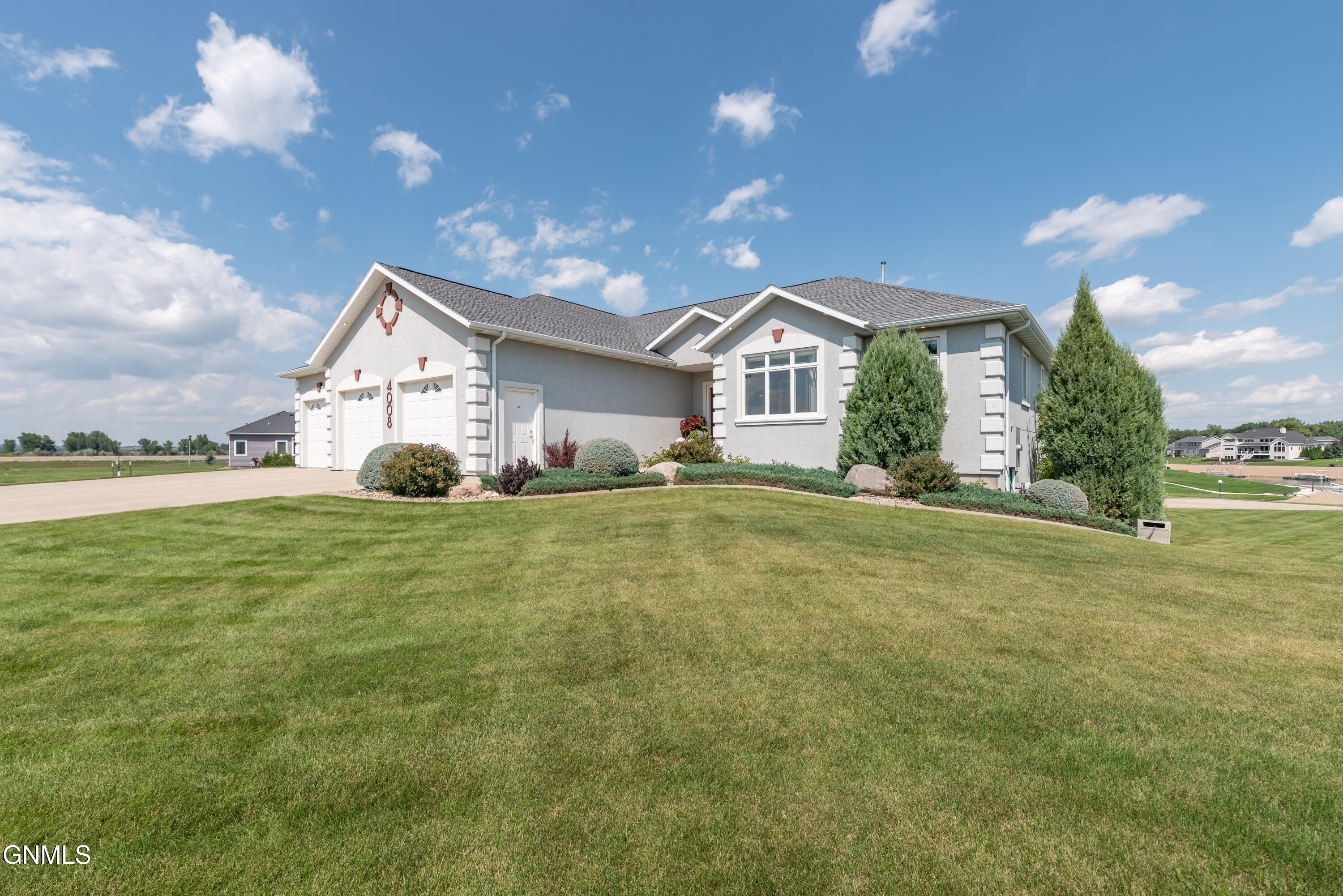 main property photo 77