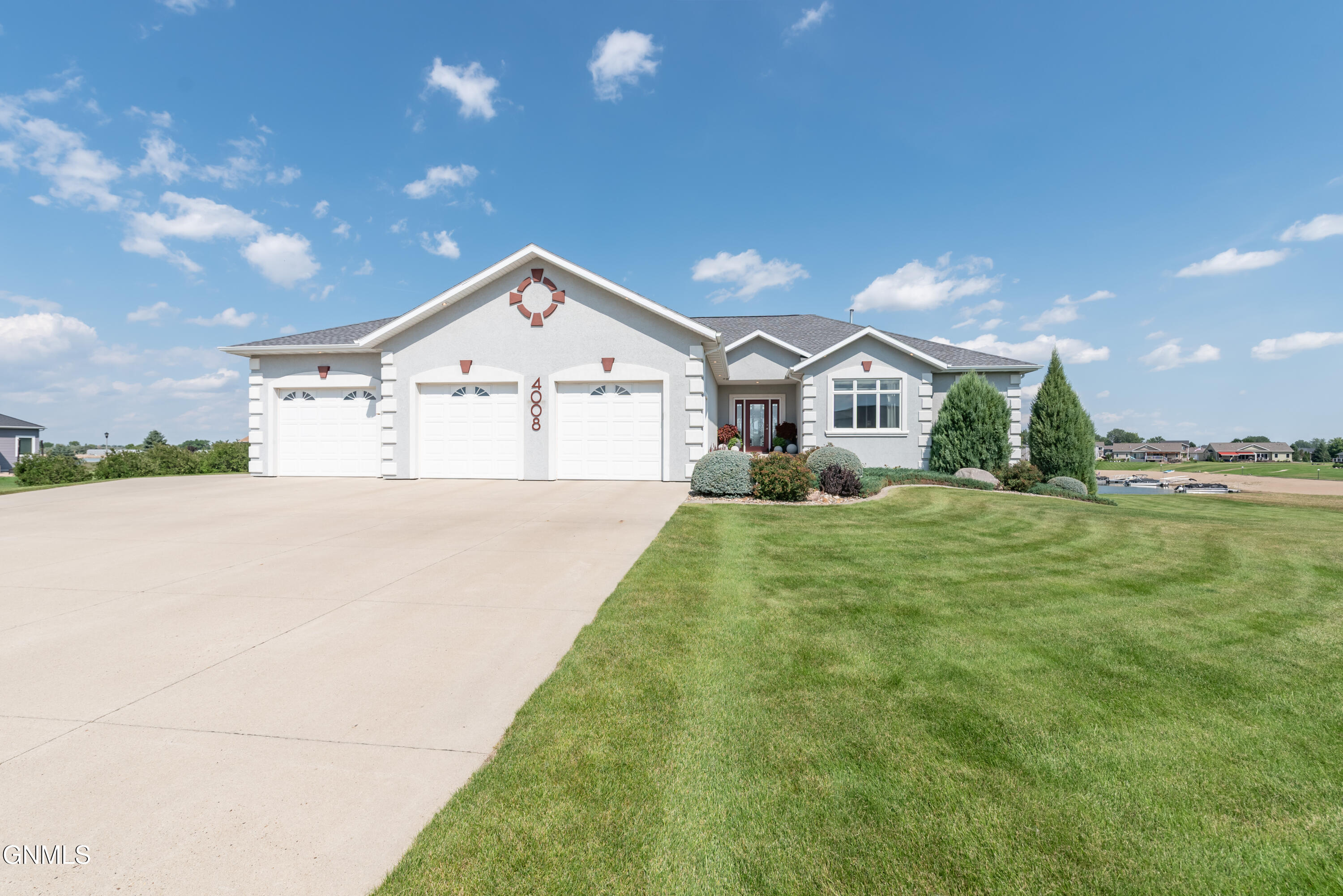 main property photo 79