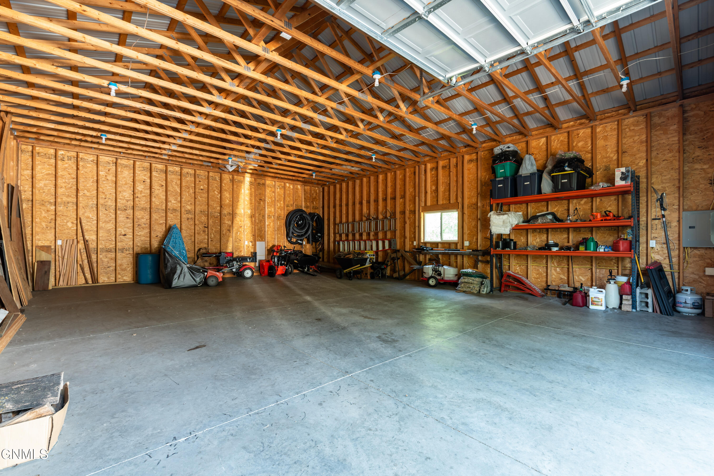 main property photo 39