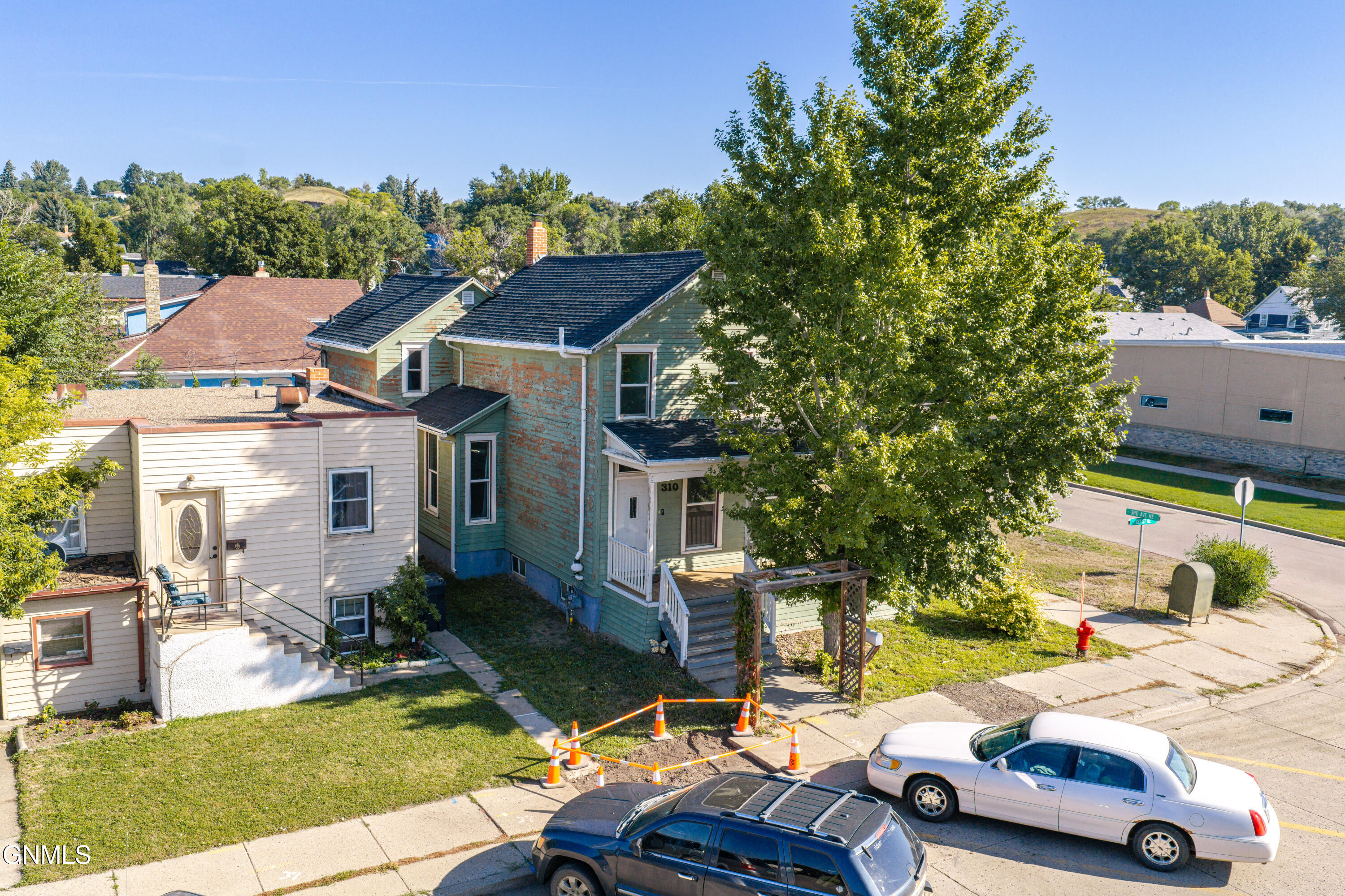 main property photo 19