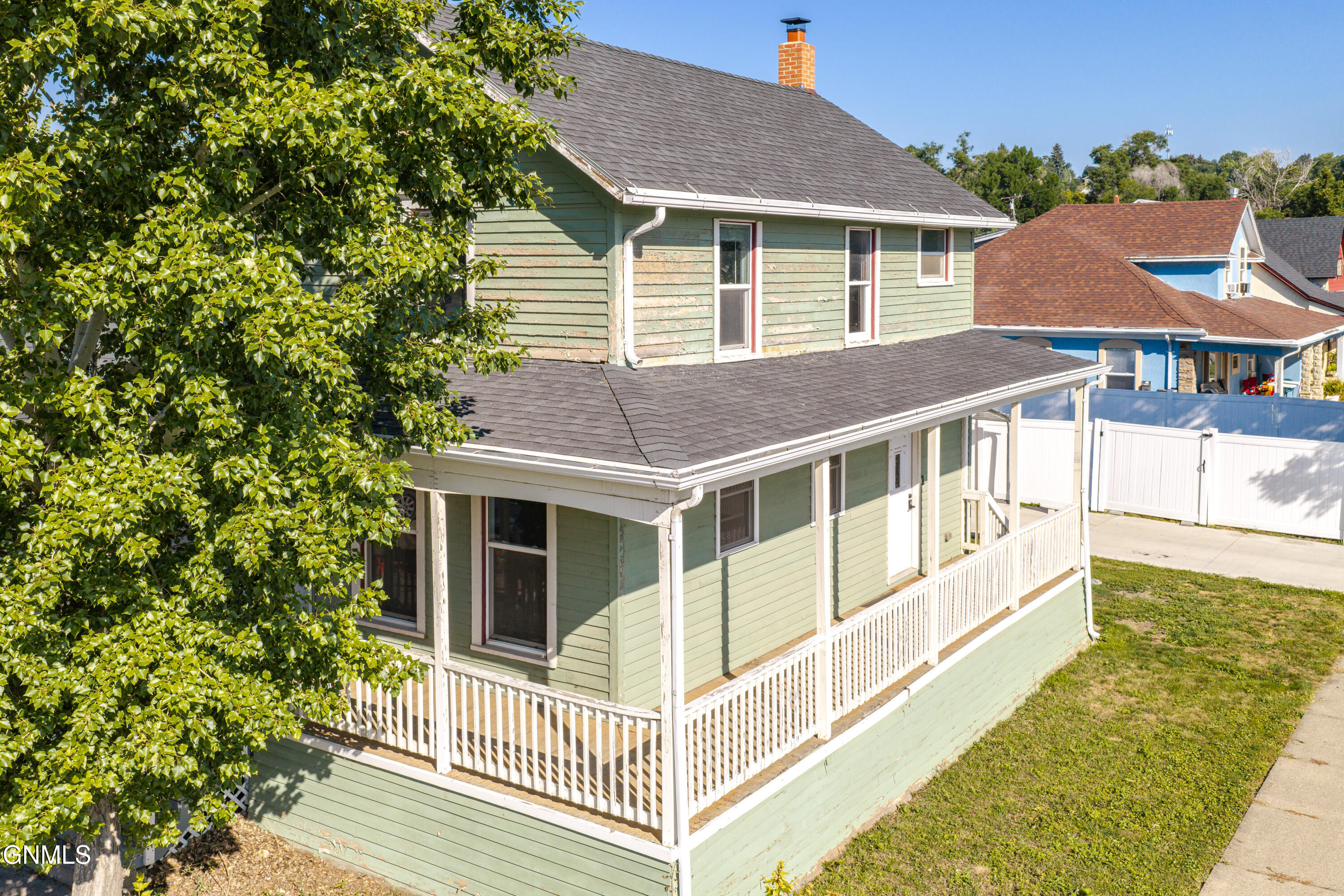 main property photo 20