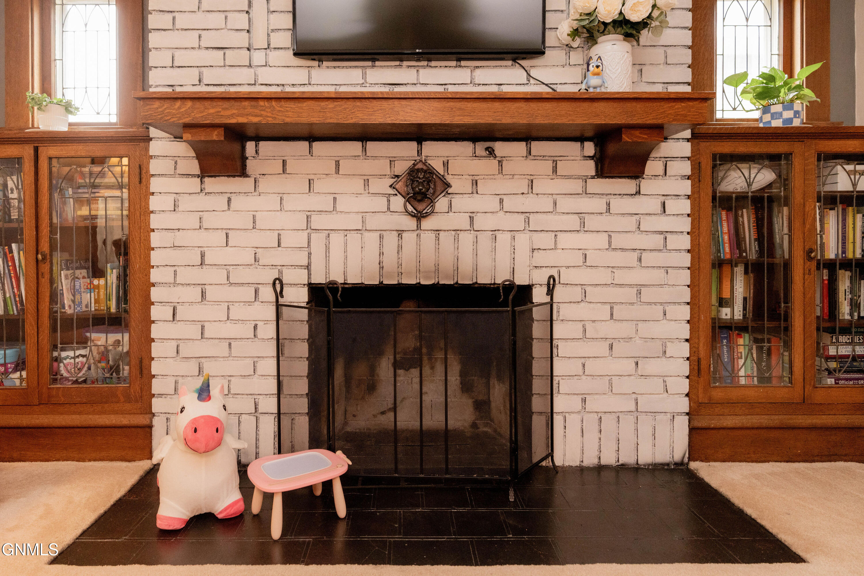 main property photo 9