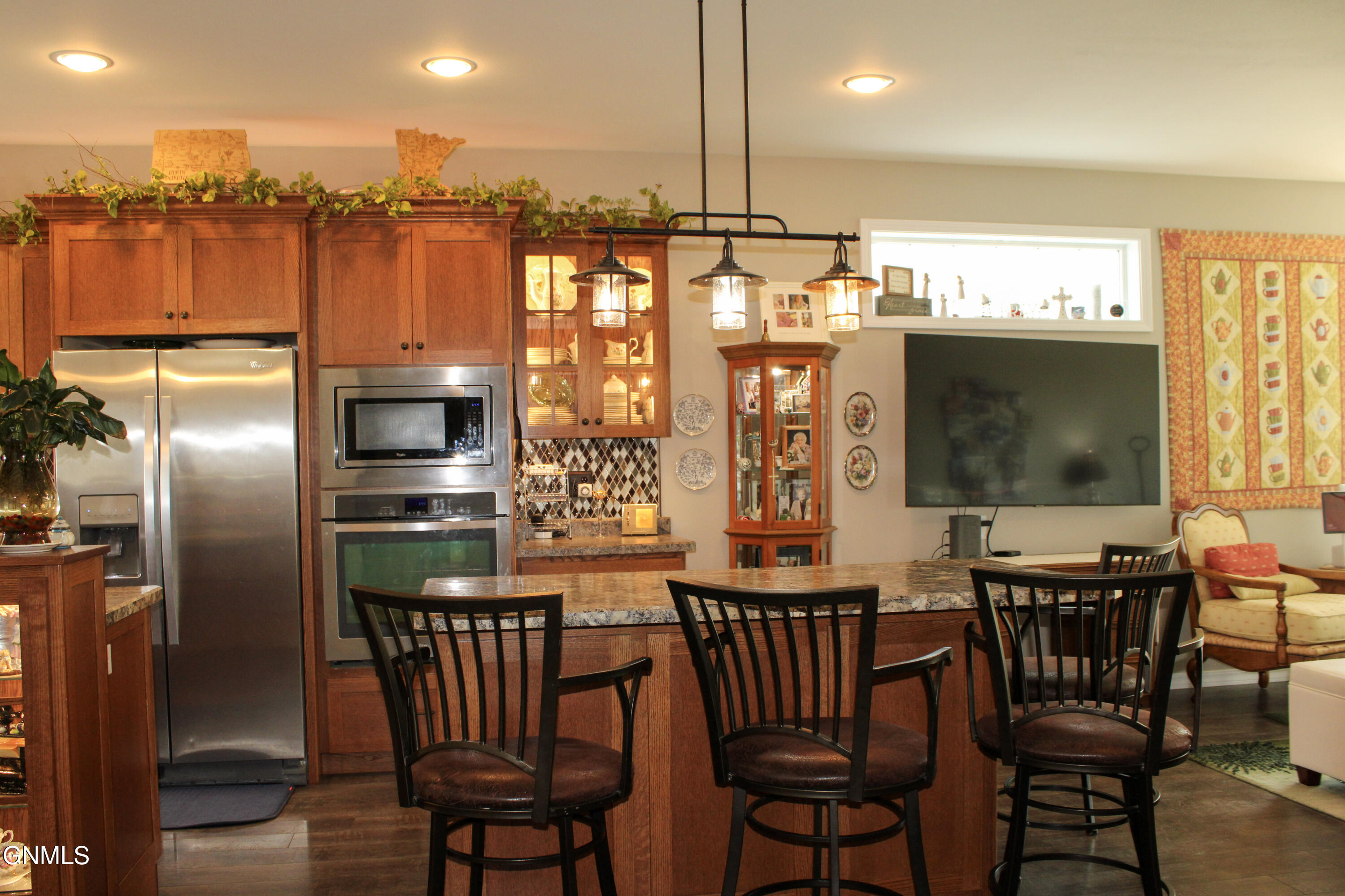 main property photo 12