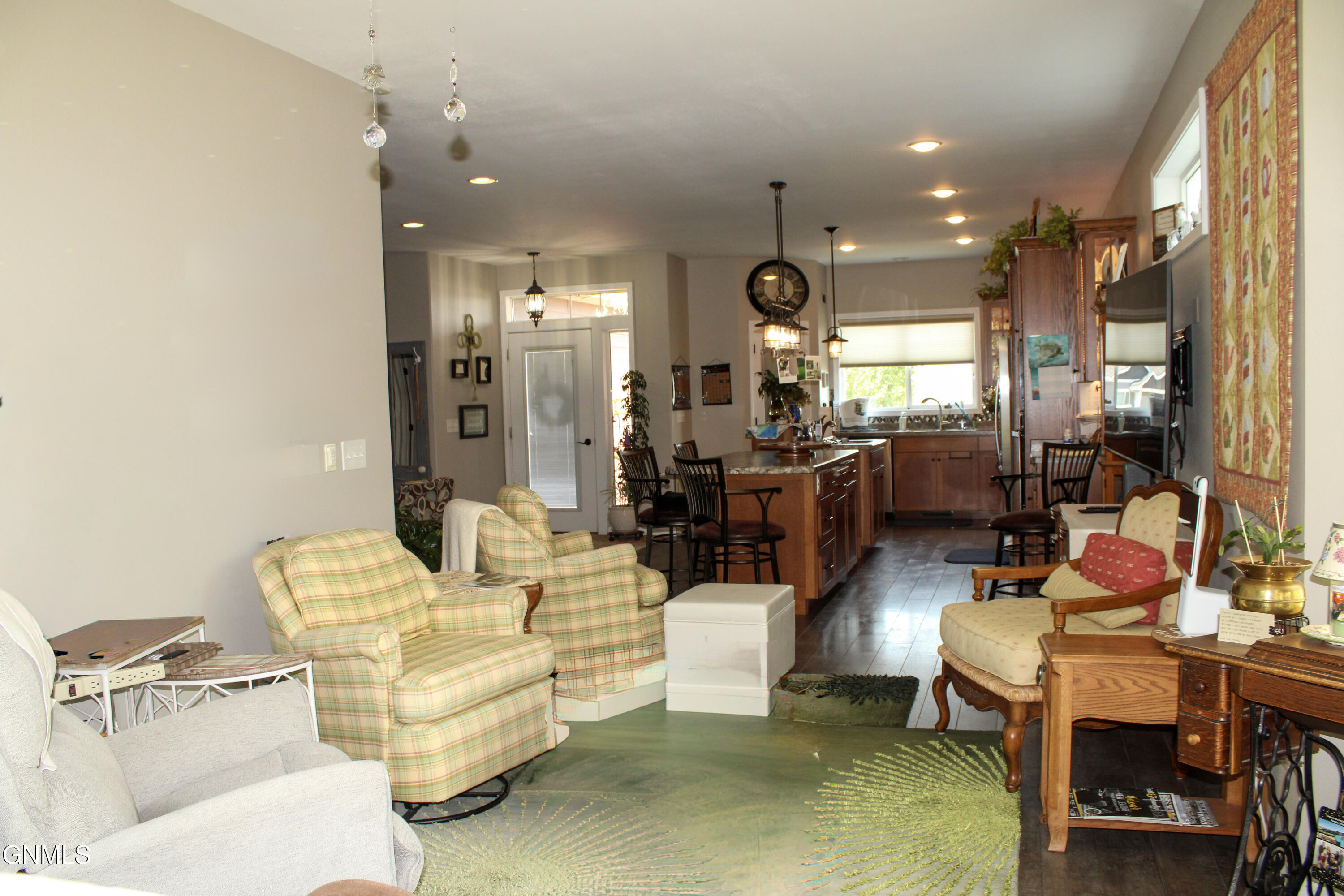 main property photo 19
