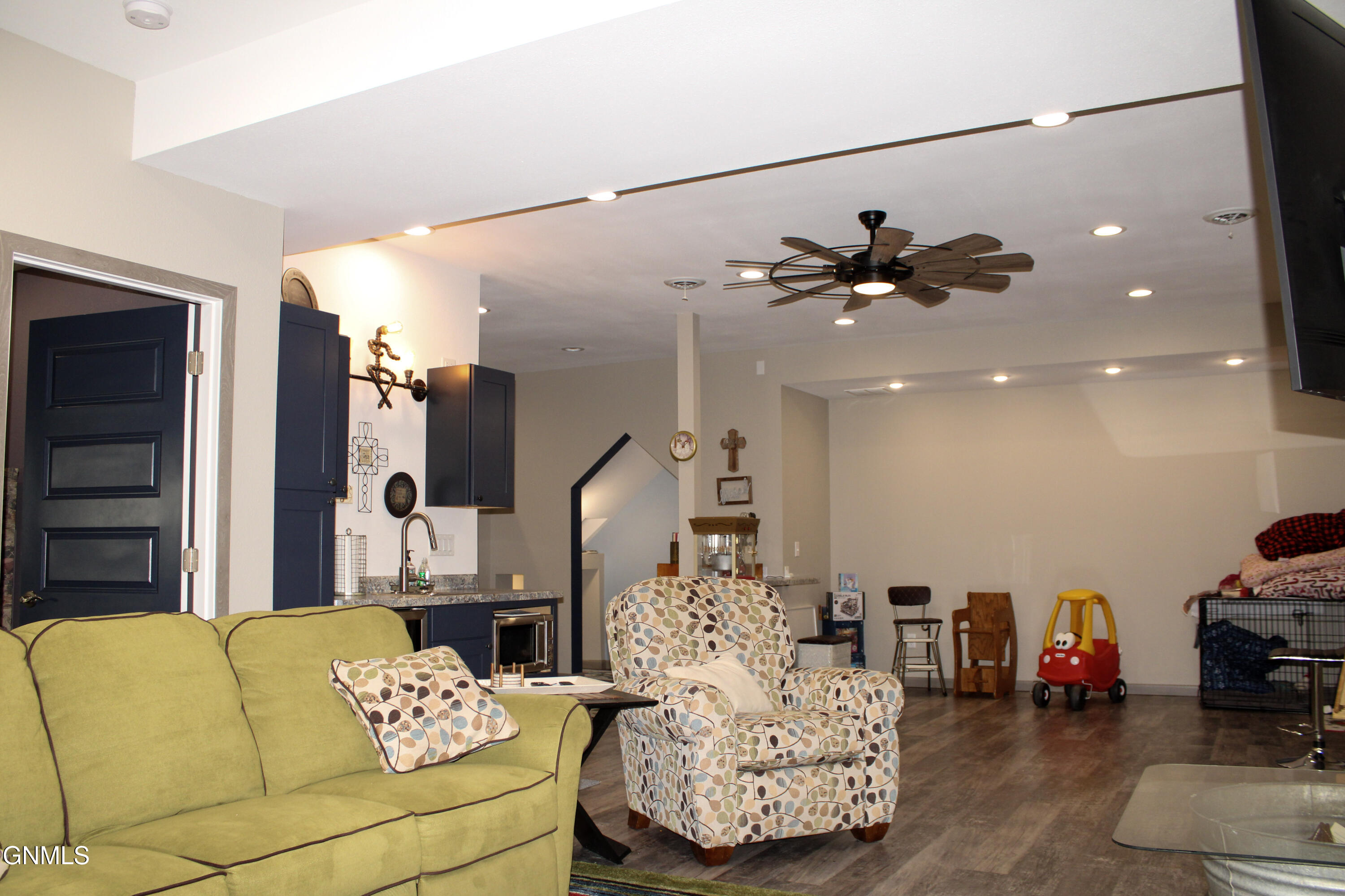 main property photo 53