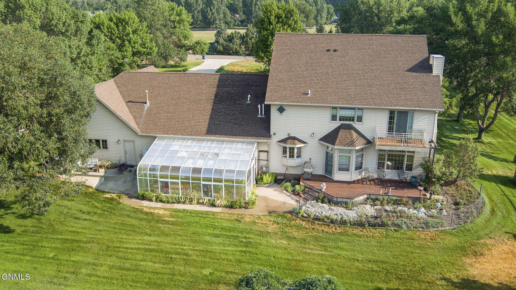 main property photo 76