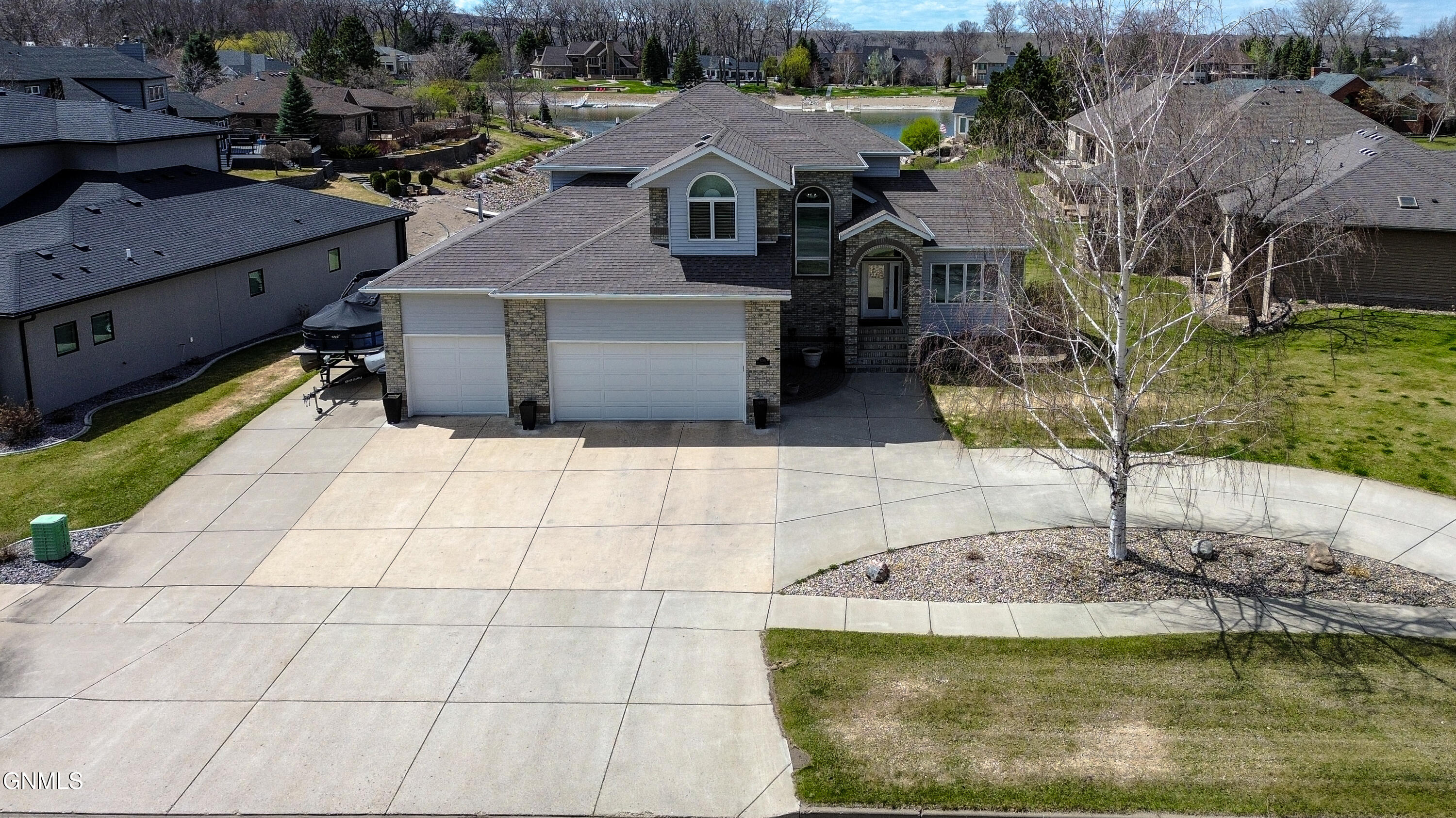 main property photo 94