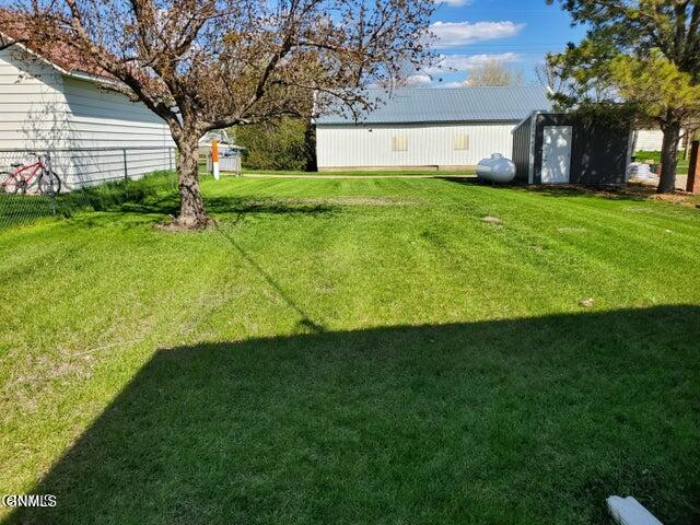 main property photo 50