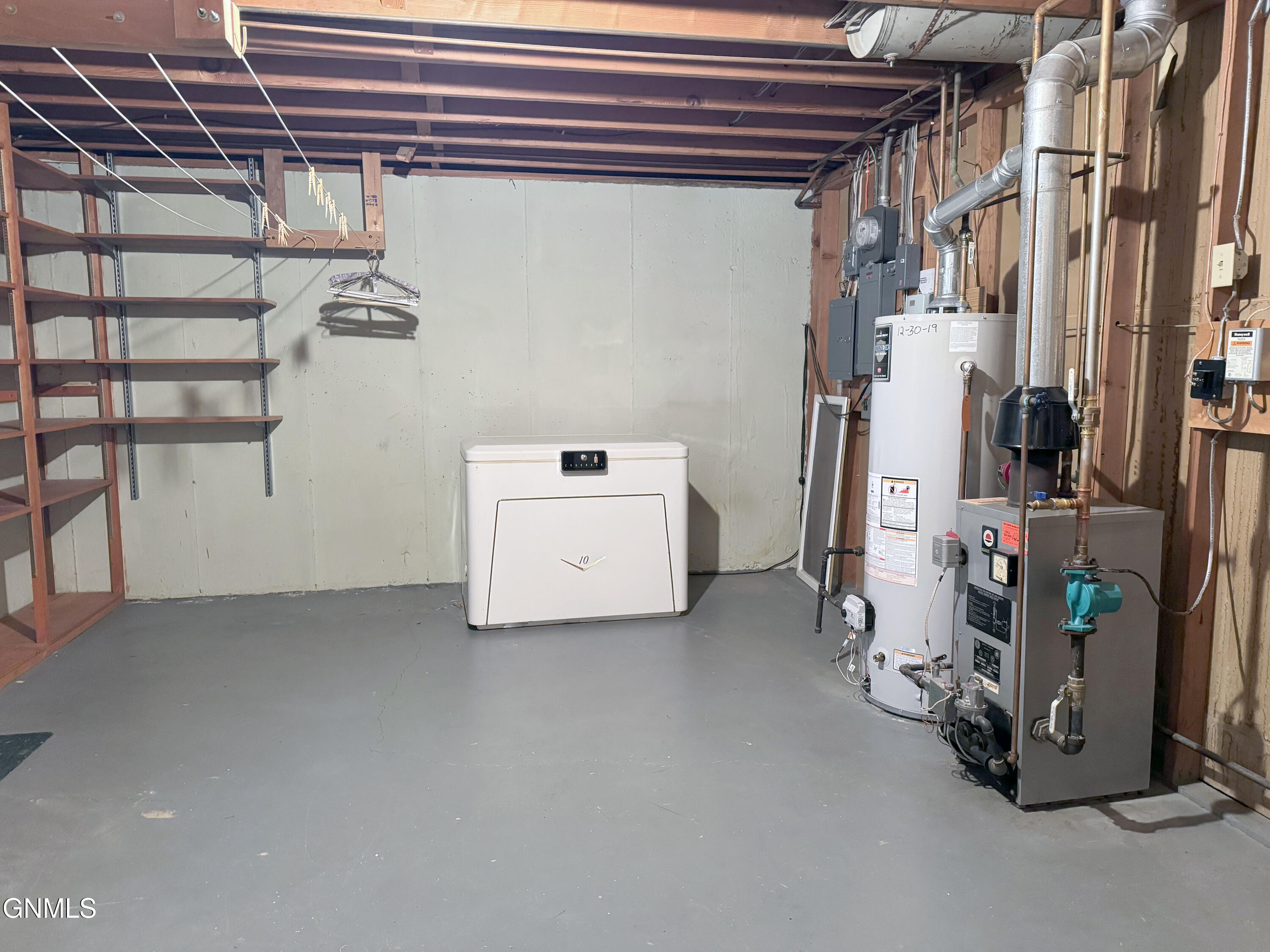 main property photo 41