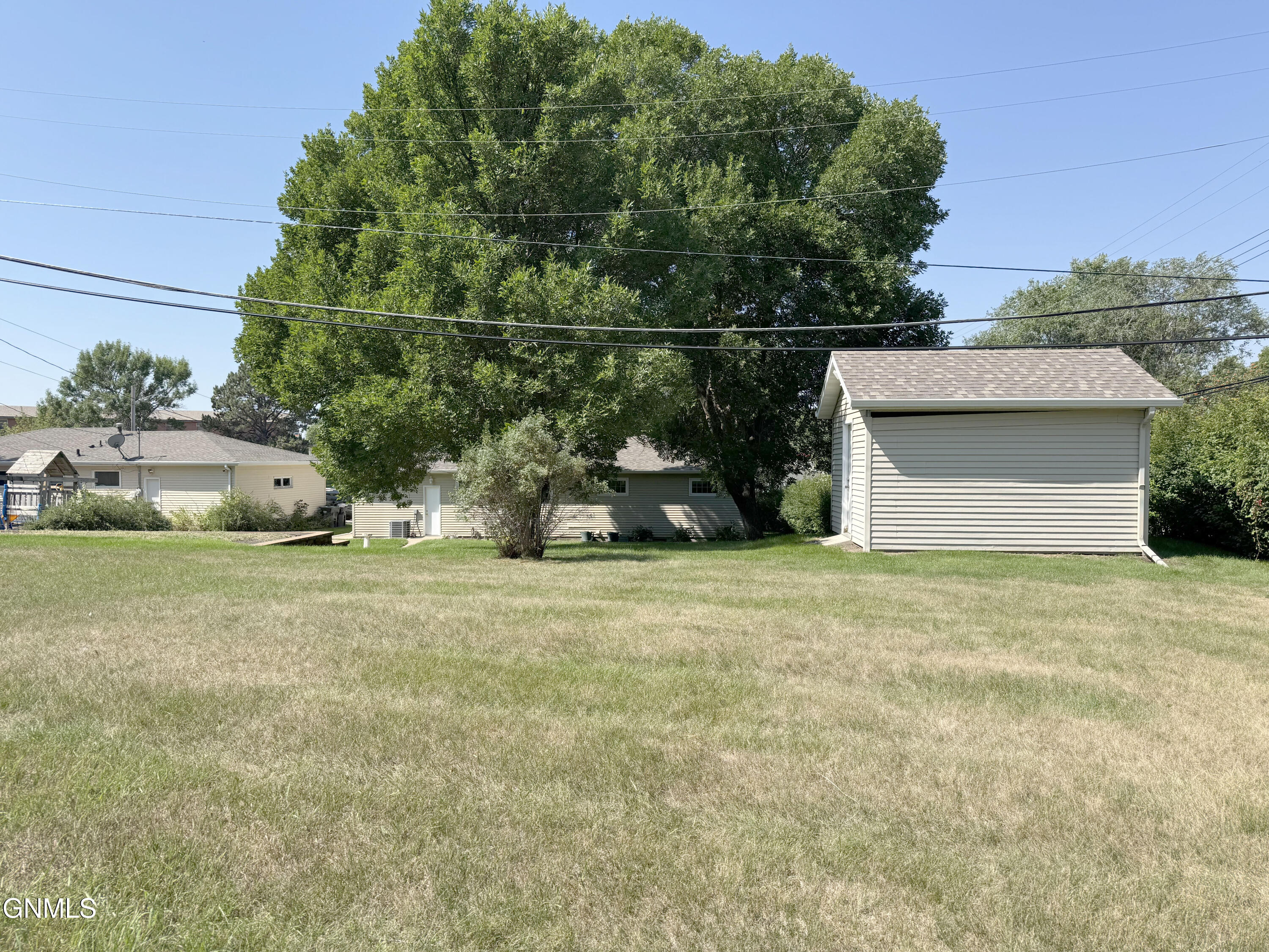main property photo 49
