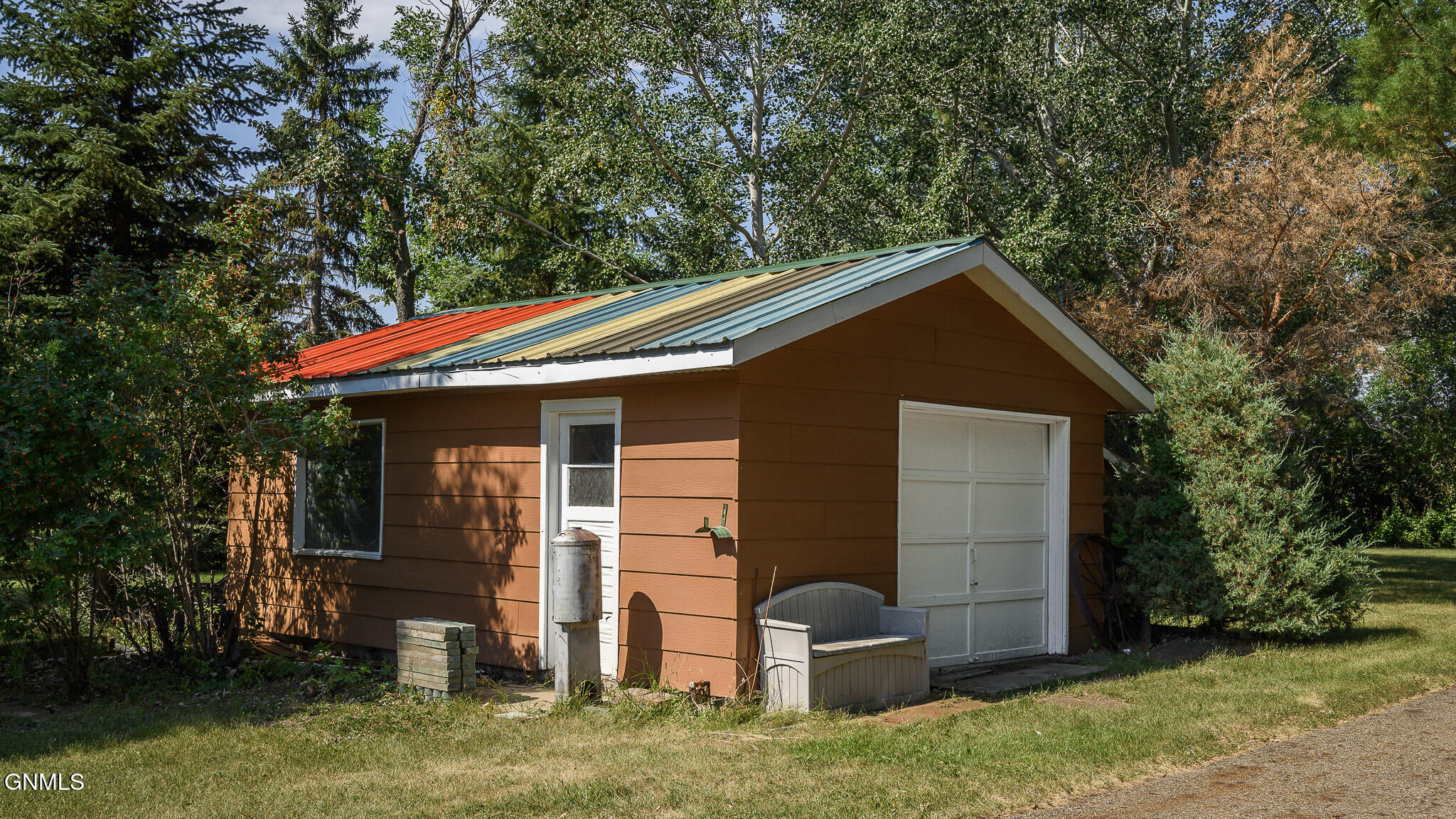 main property photo 47