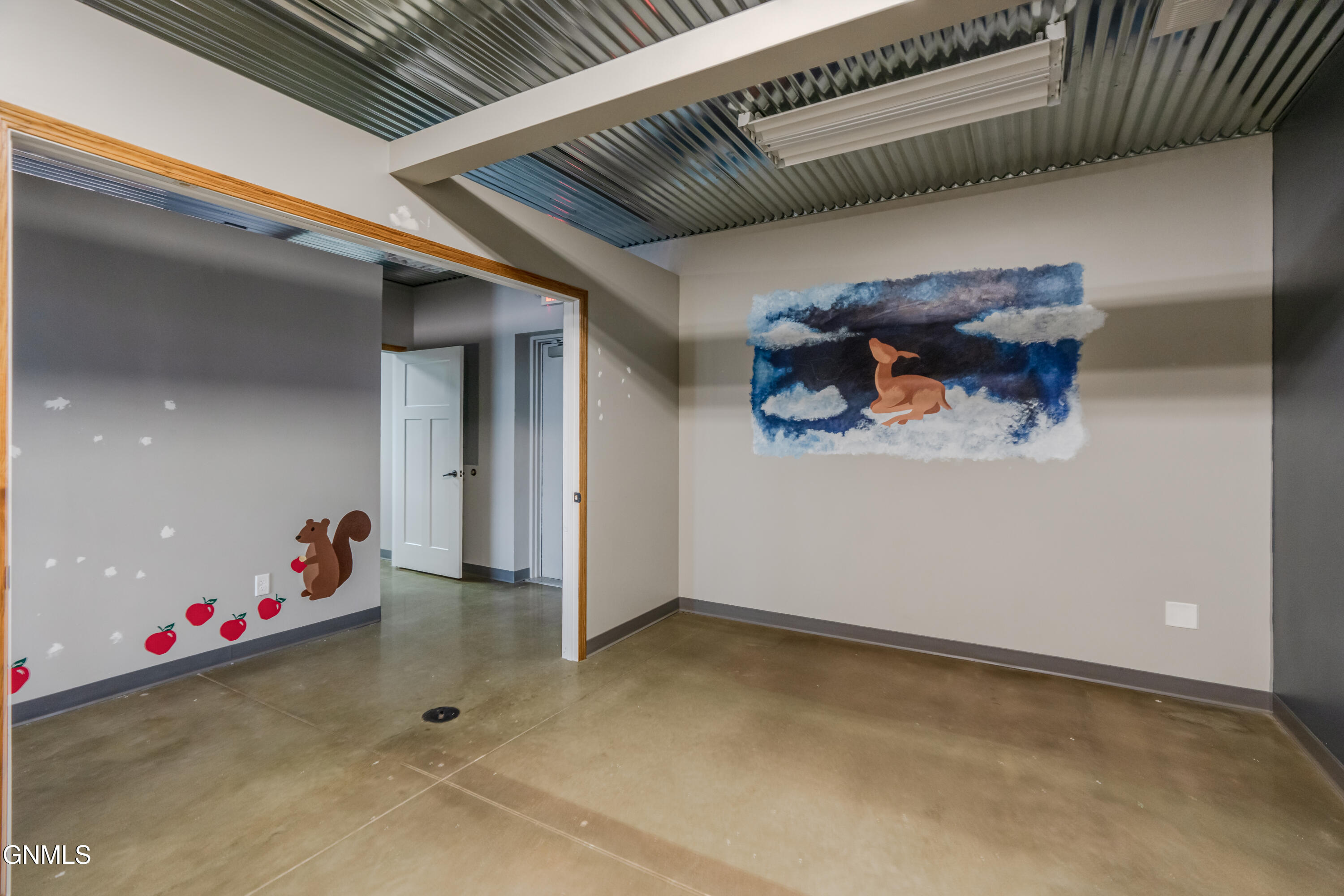 main property photo 27