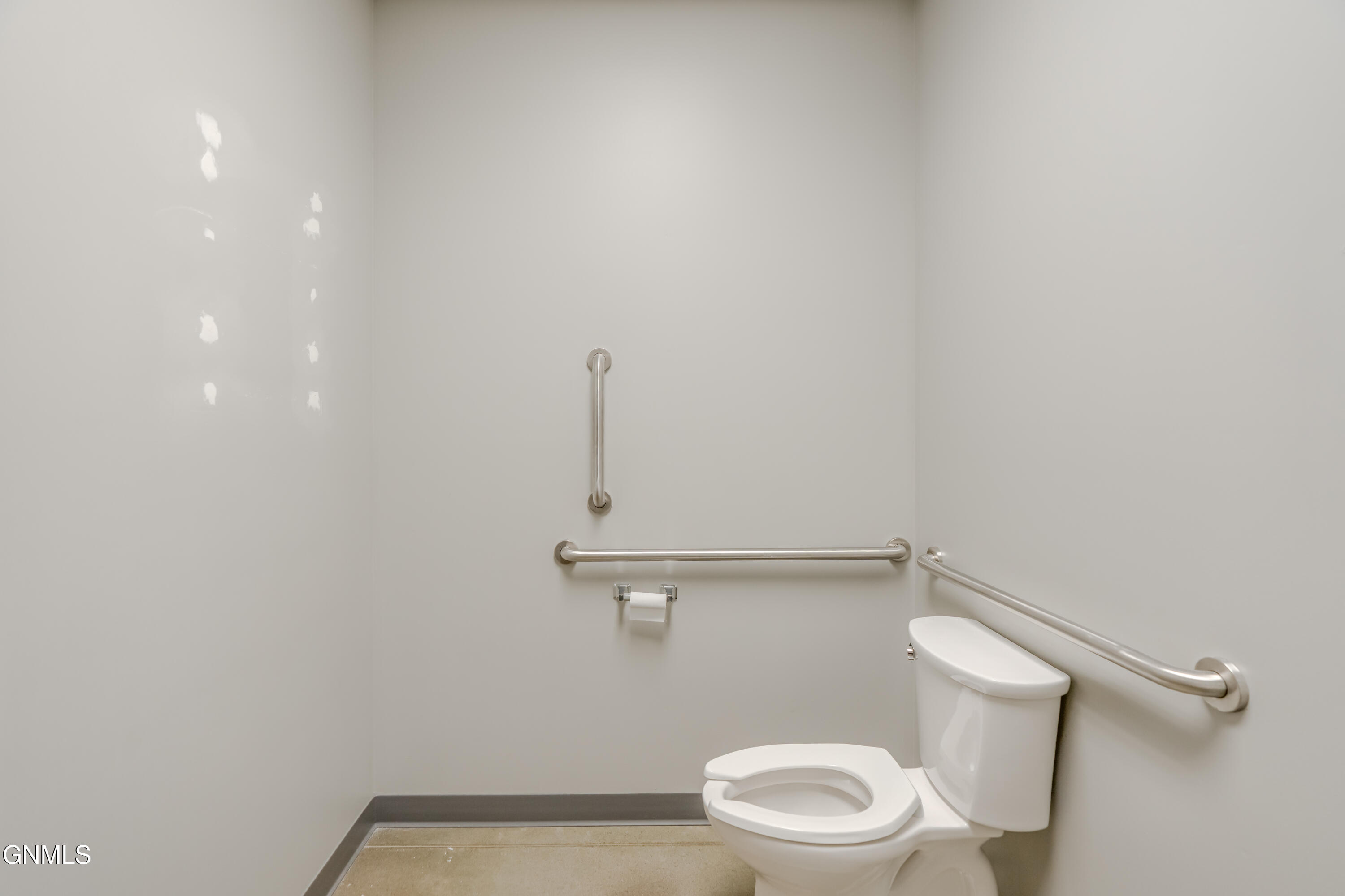 main property photo 29