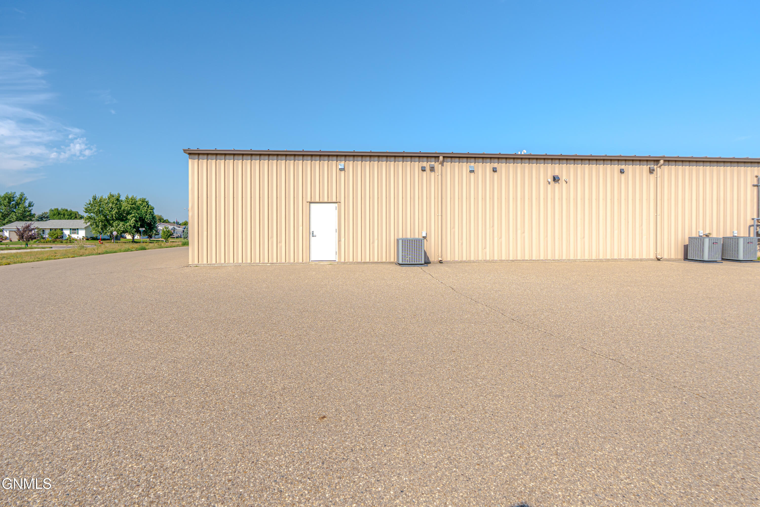 main property photo 36