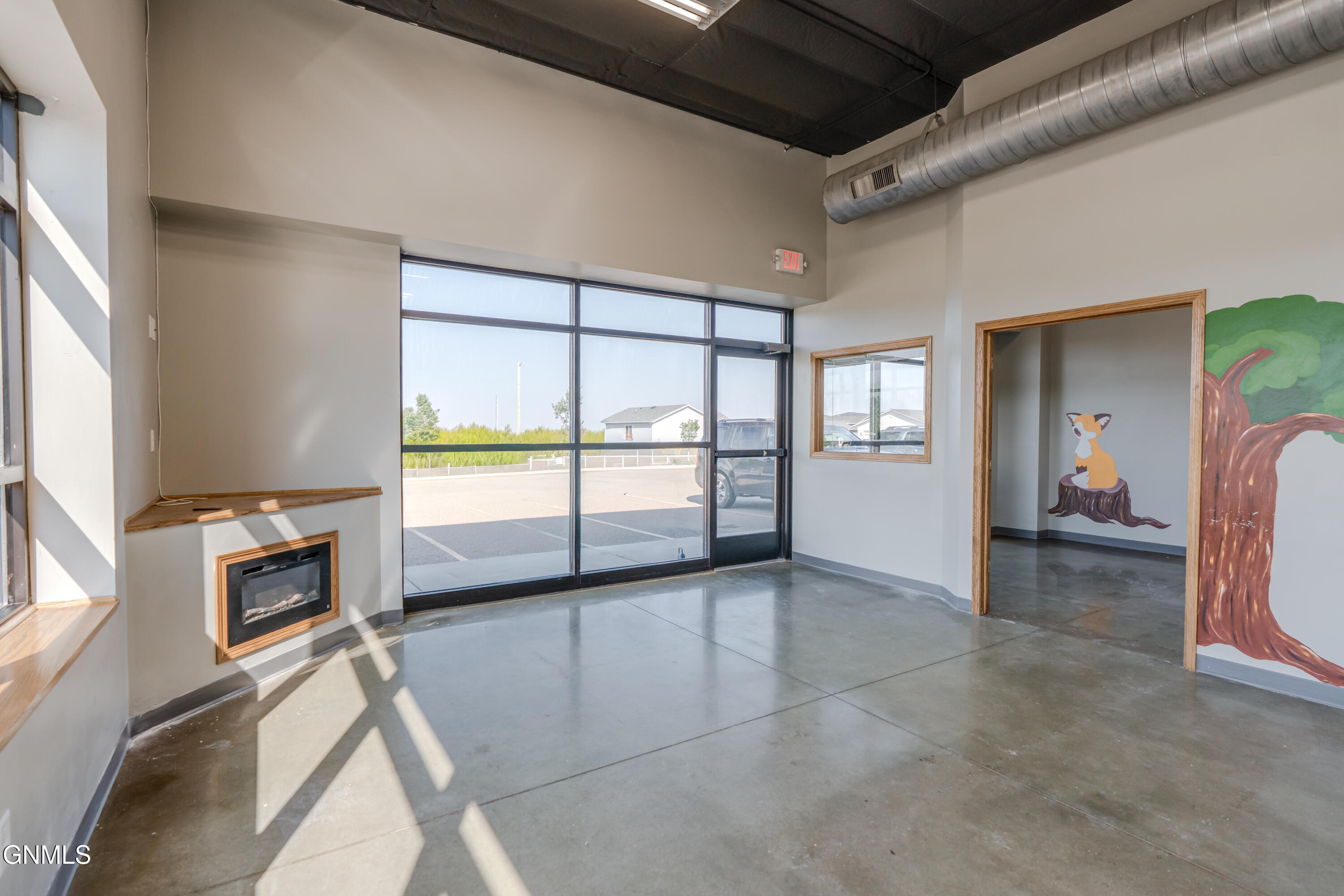main property photo 7