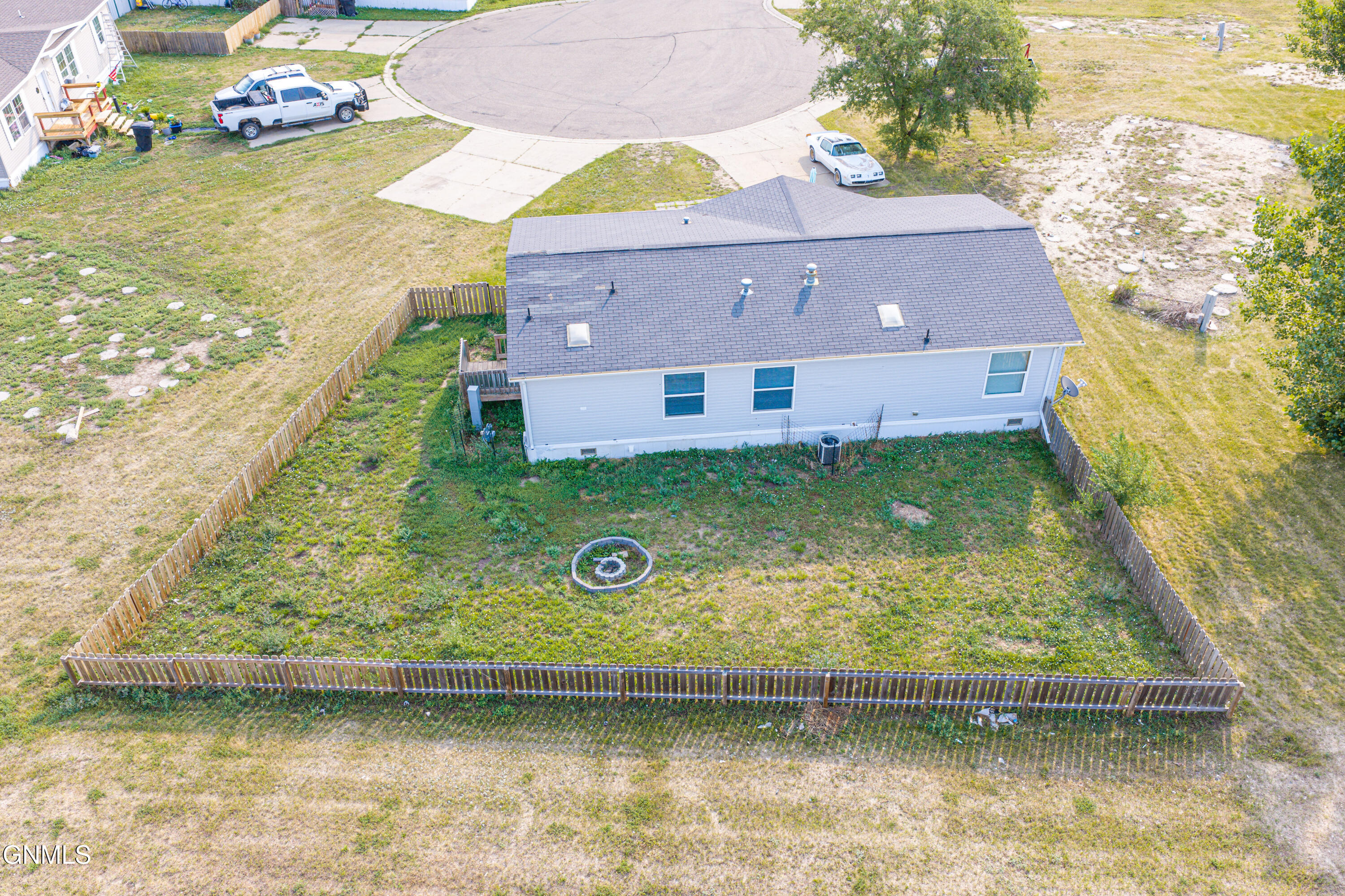 main property photo 31