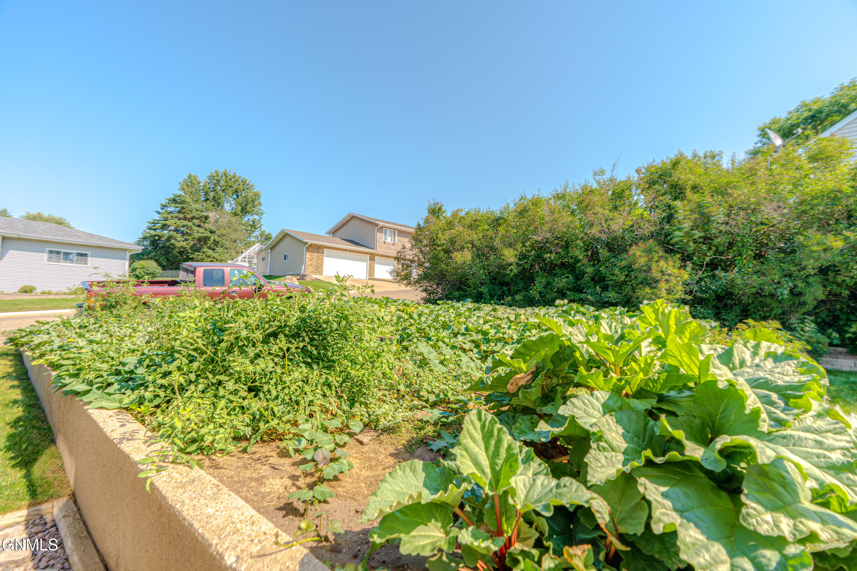 main property photo 54