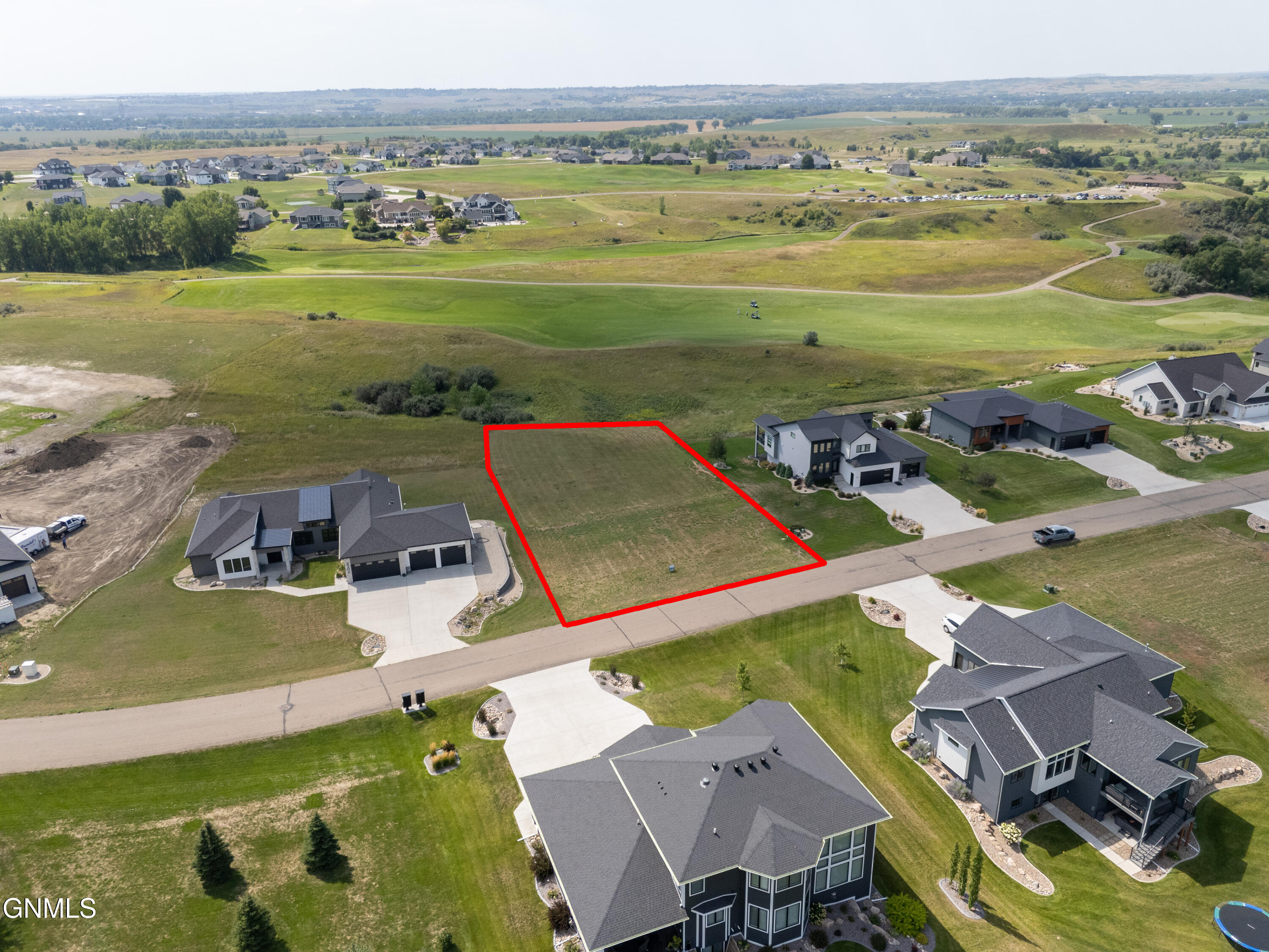 main property photo 9