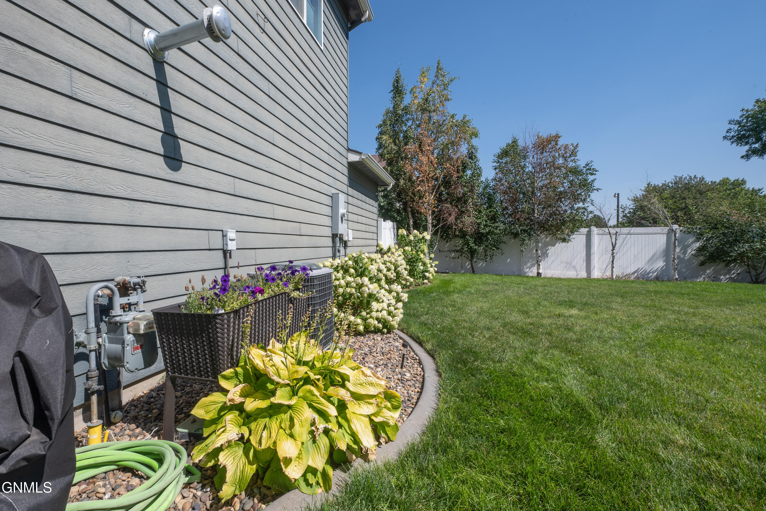 main property photo 57