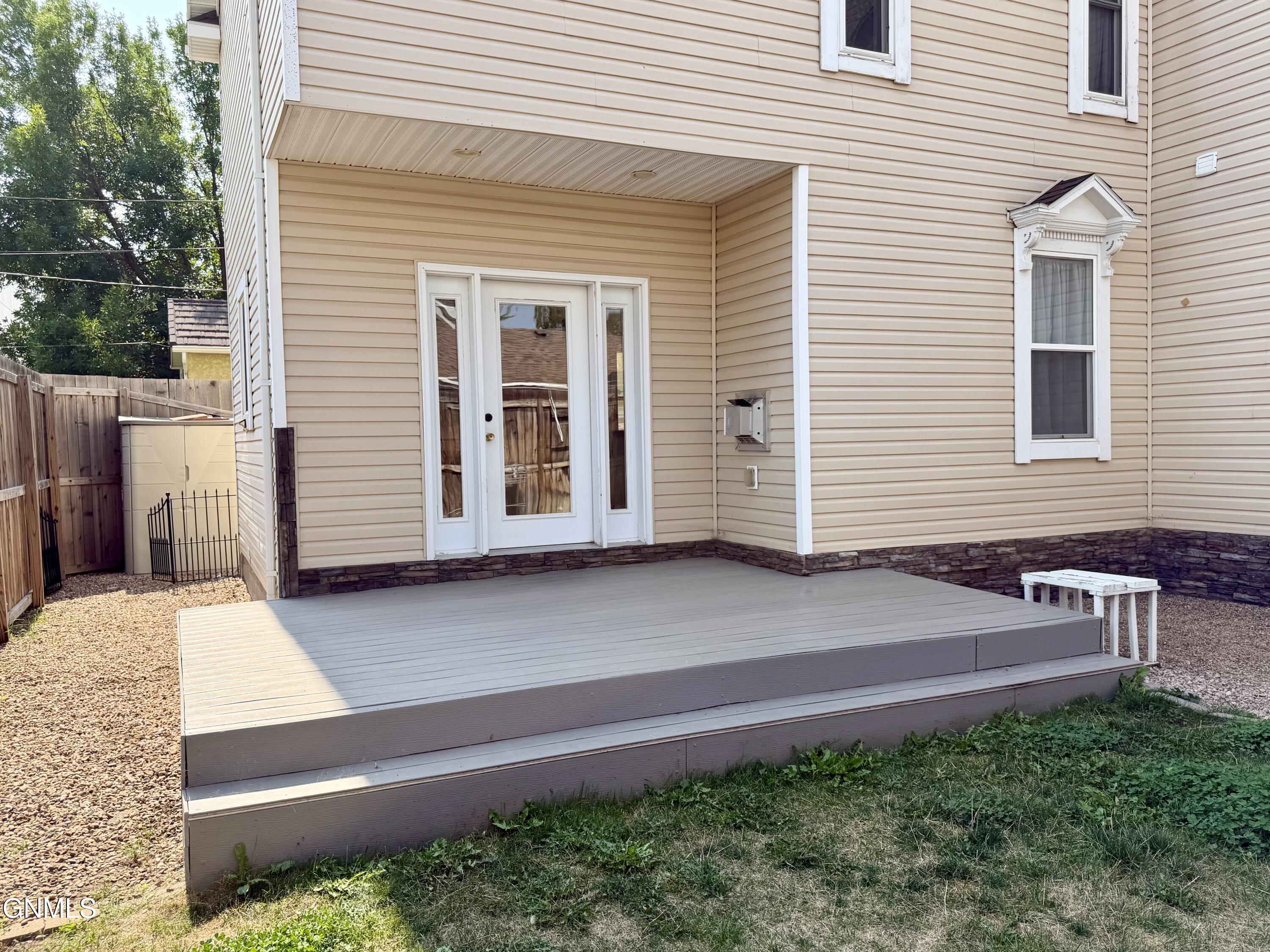 main property photo 26