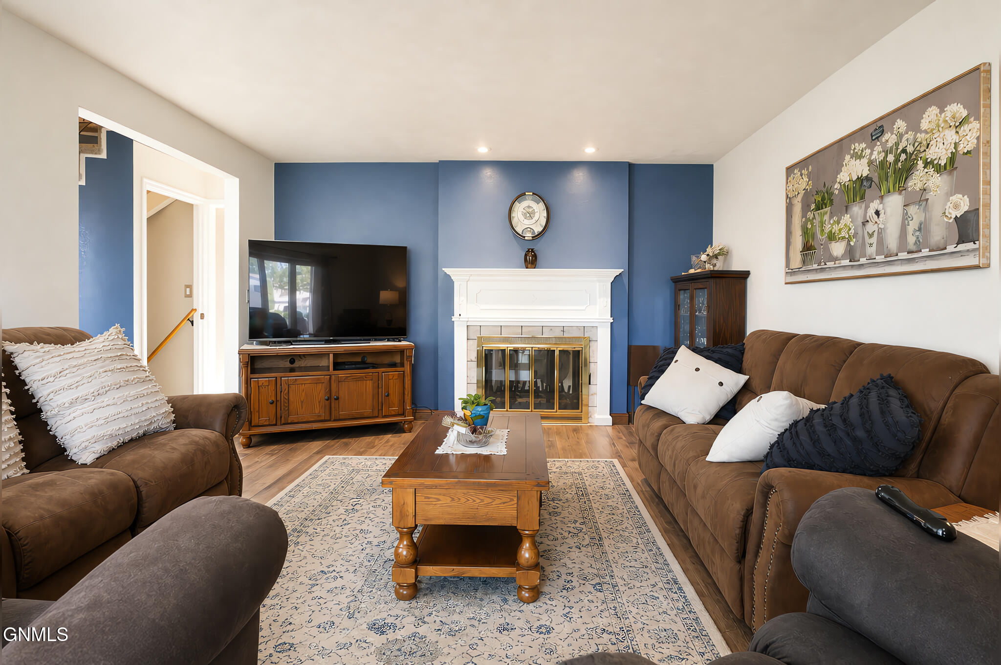 main property photo 8