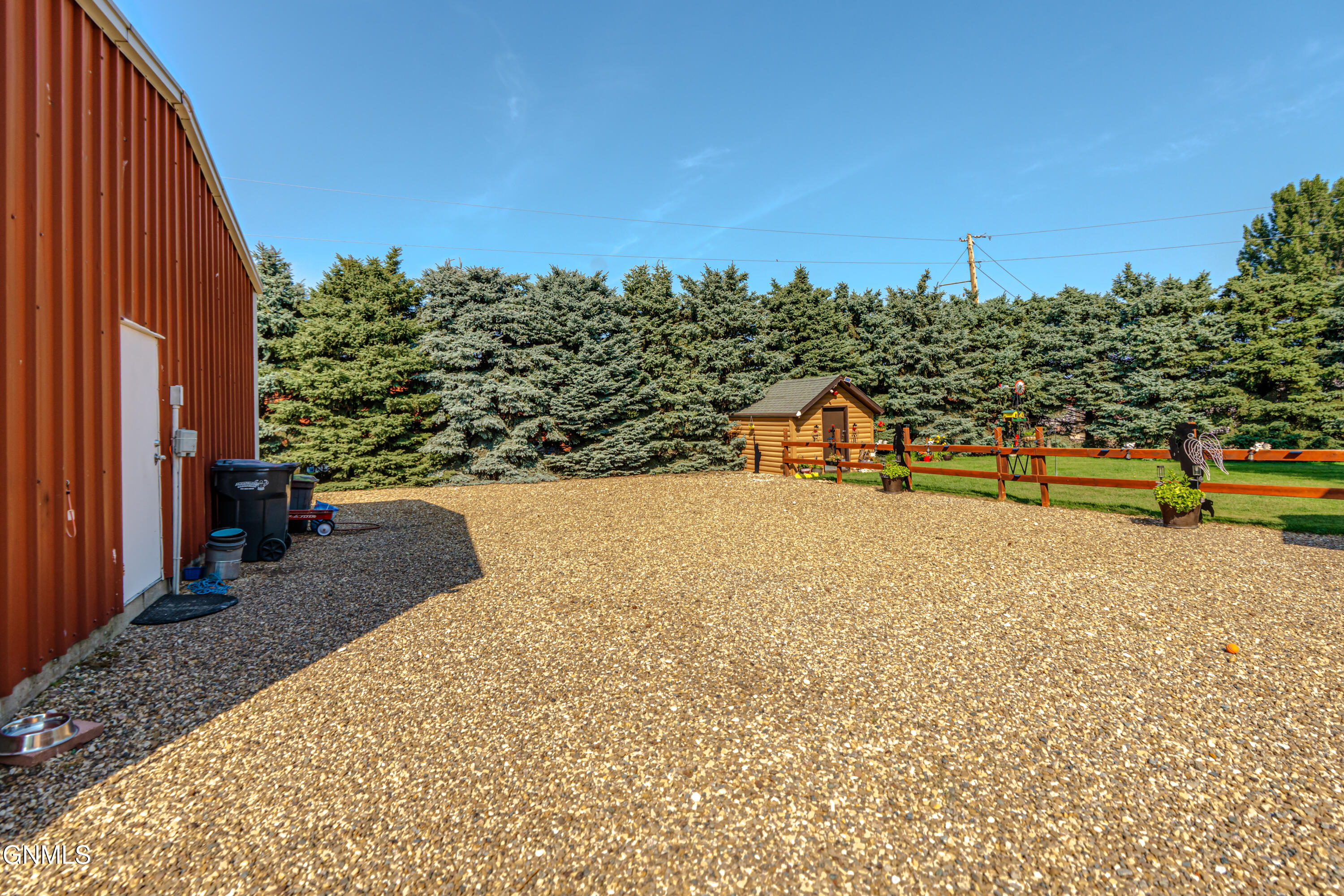 main property photo 45