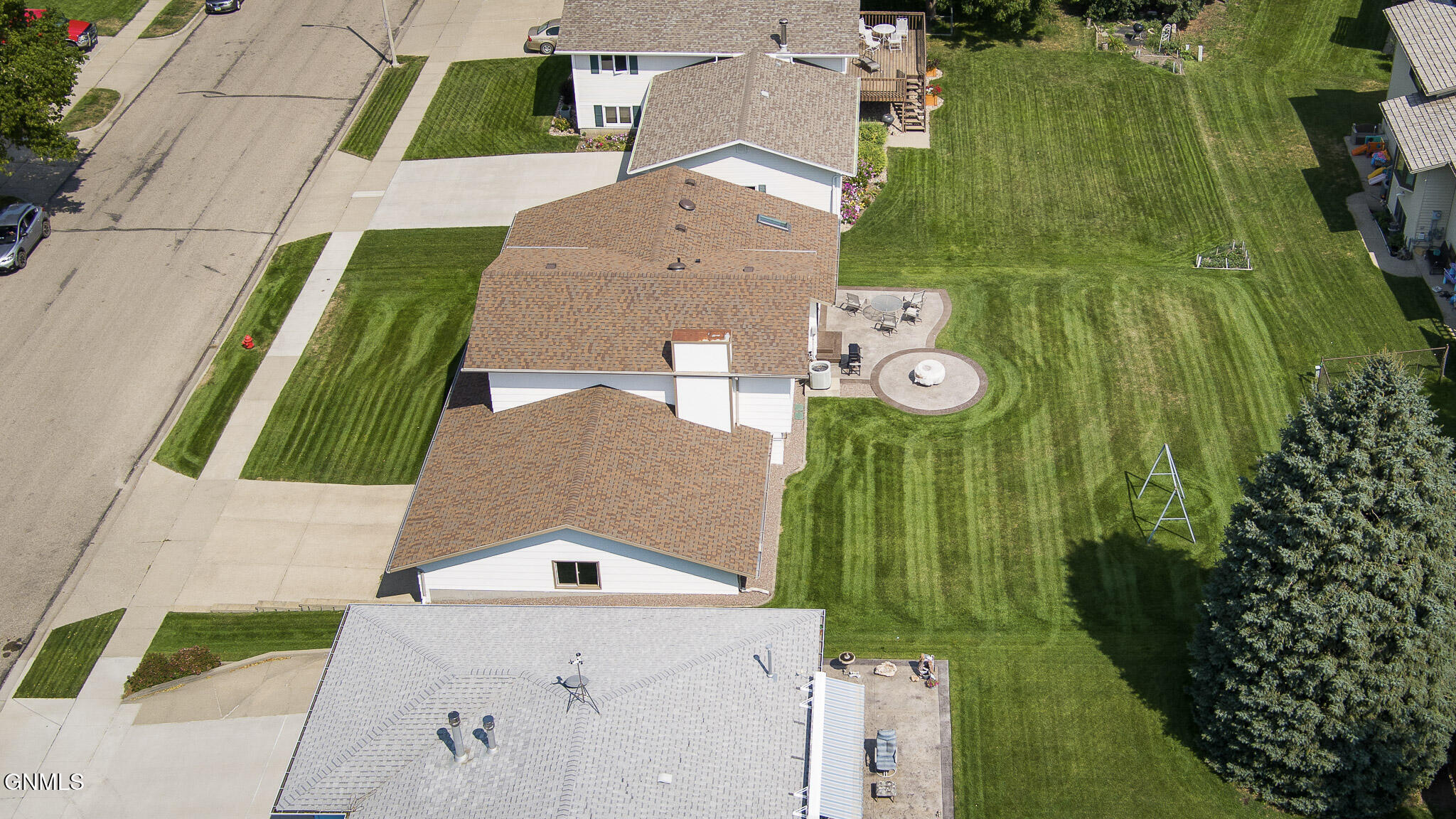 main property photo 48