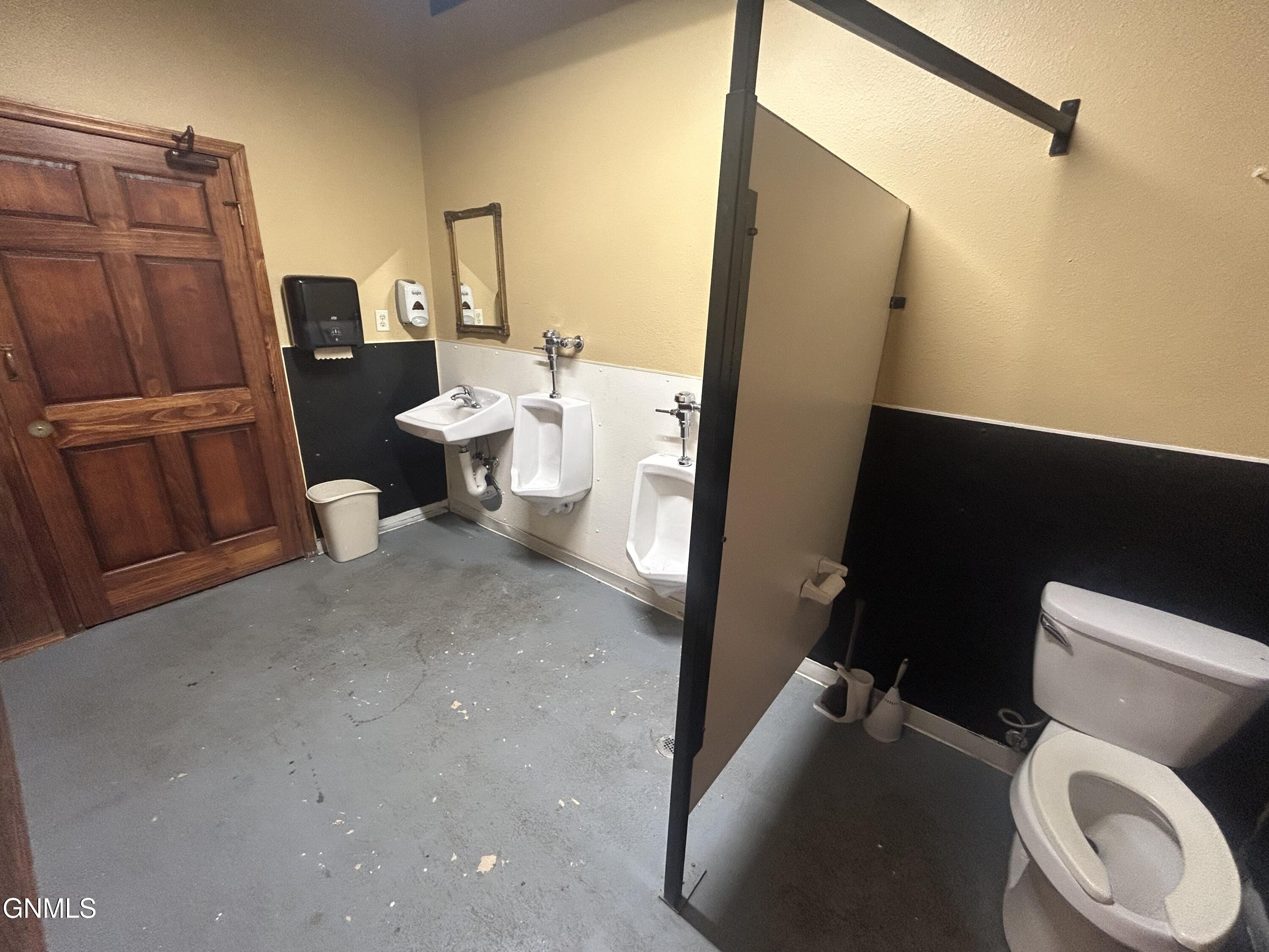 main property photo 20