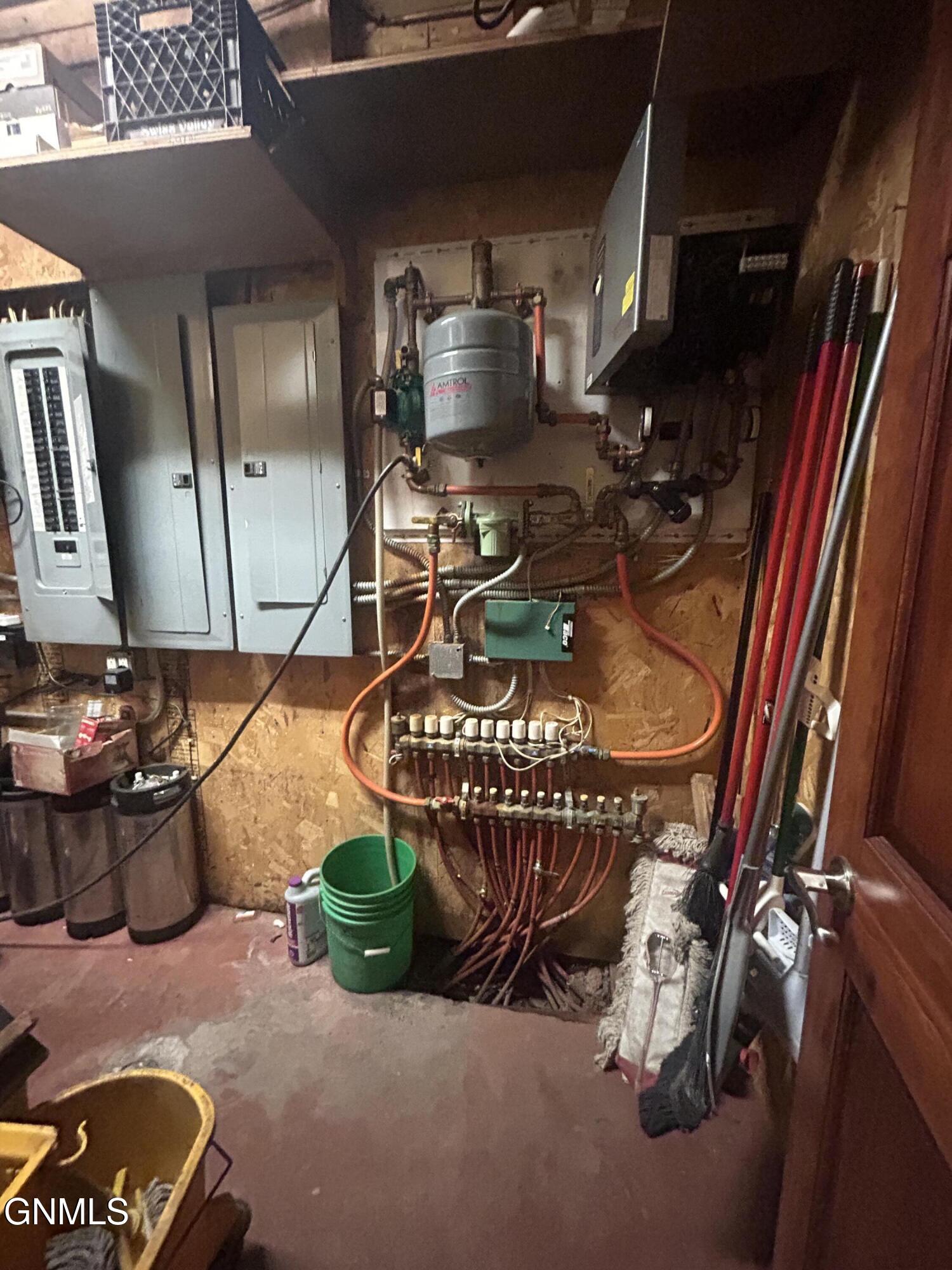 main property photo 23