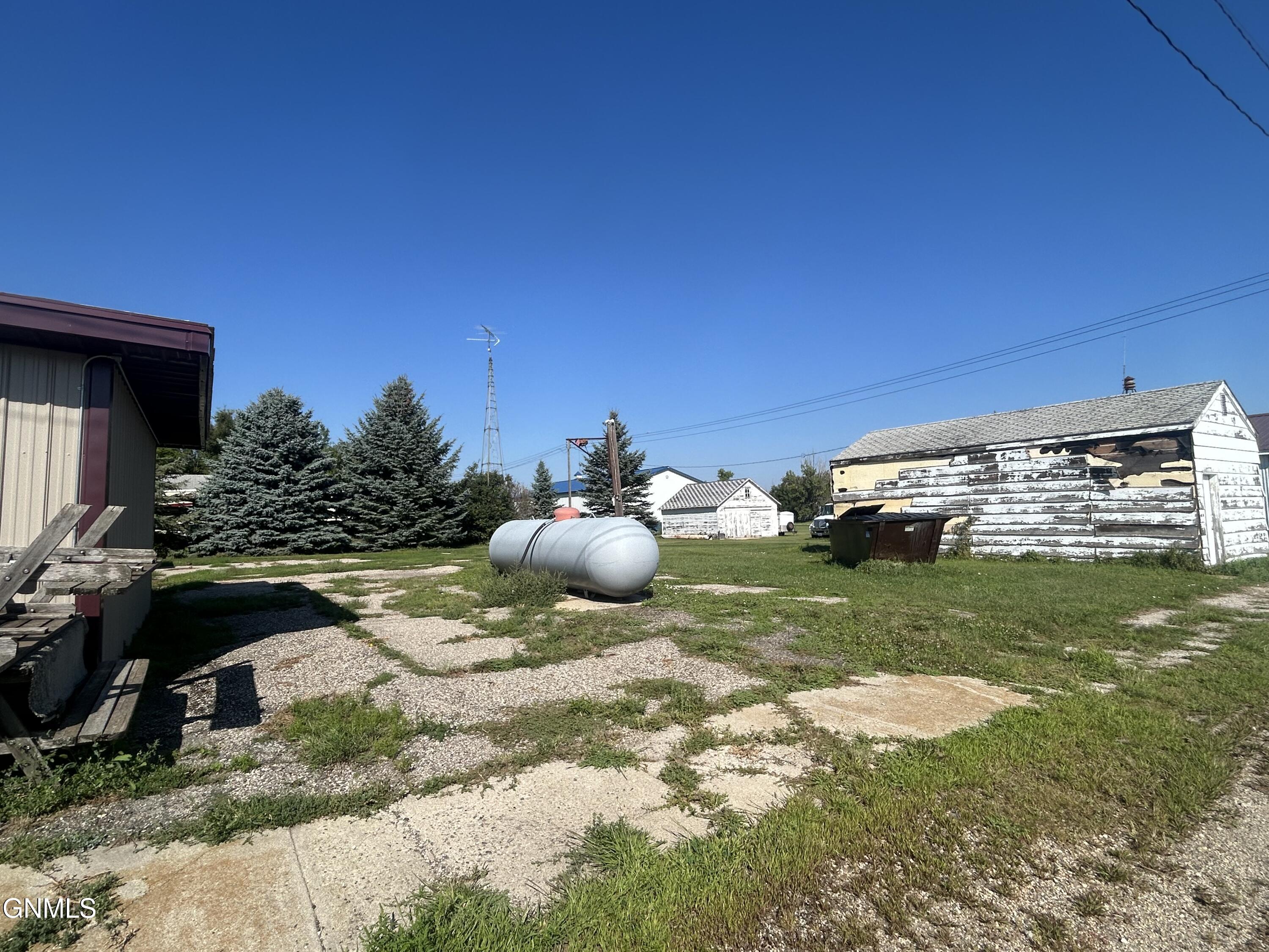 main property photo 24