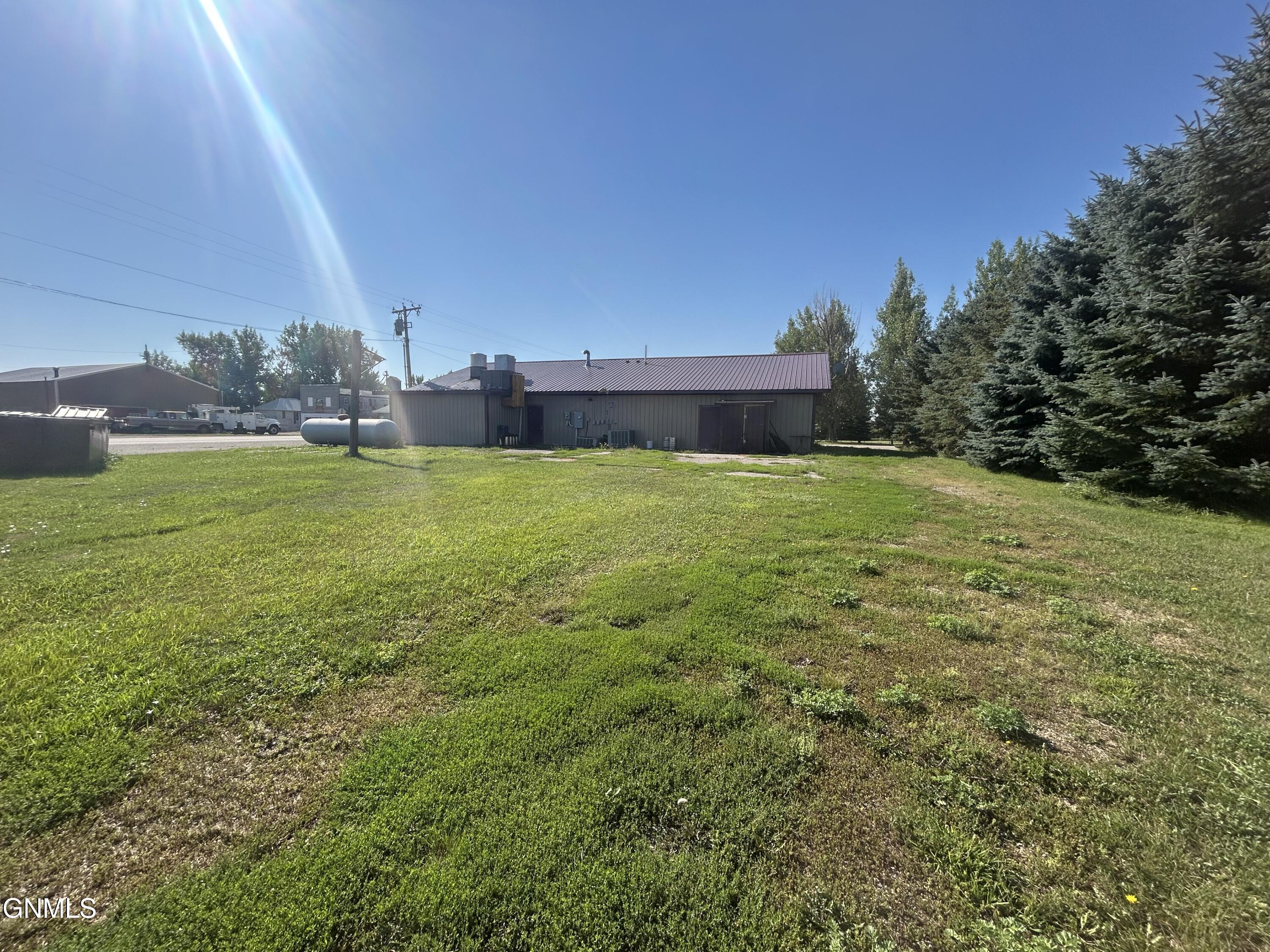 main property photo 6