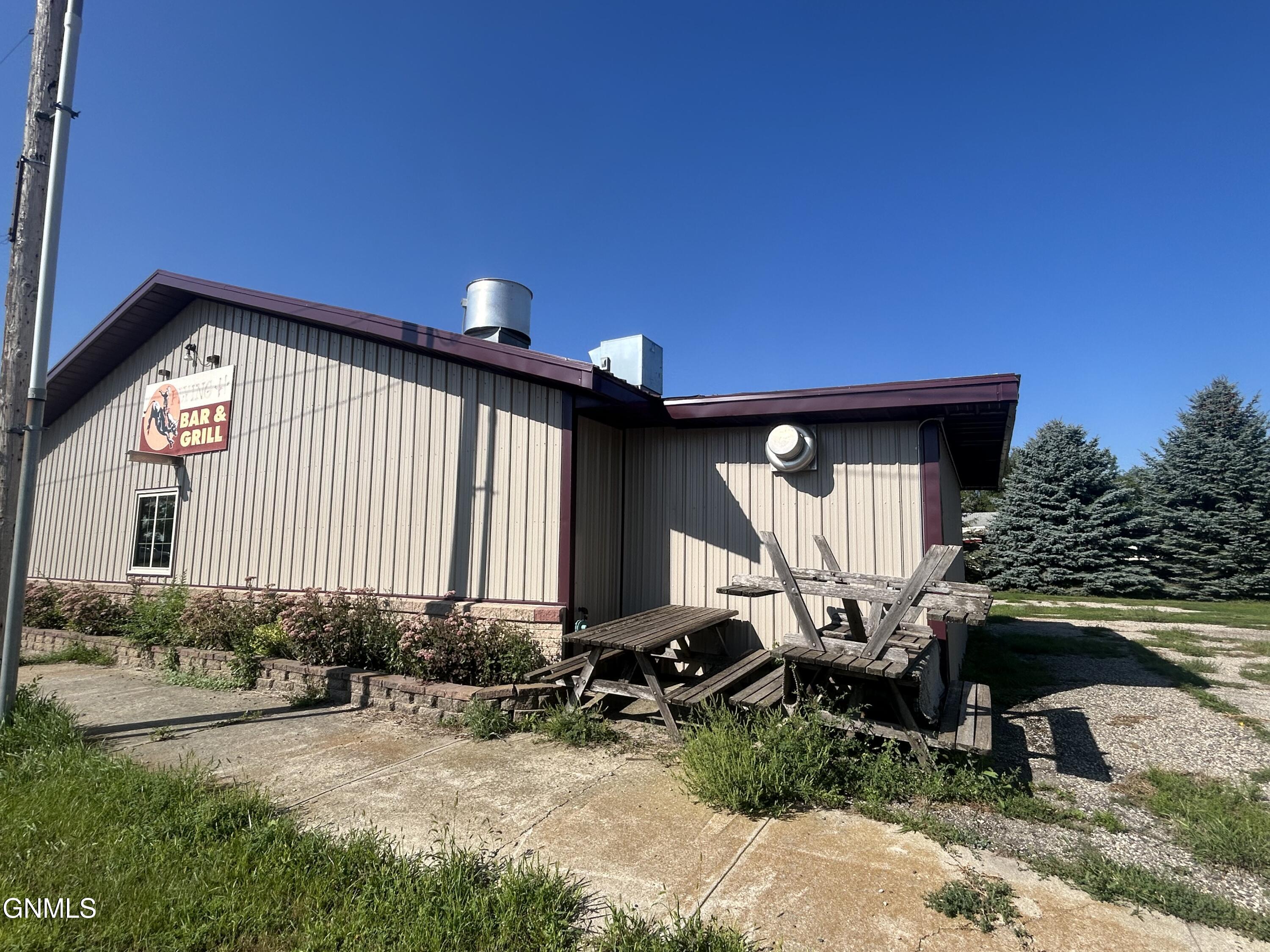 main property photo 8