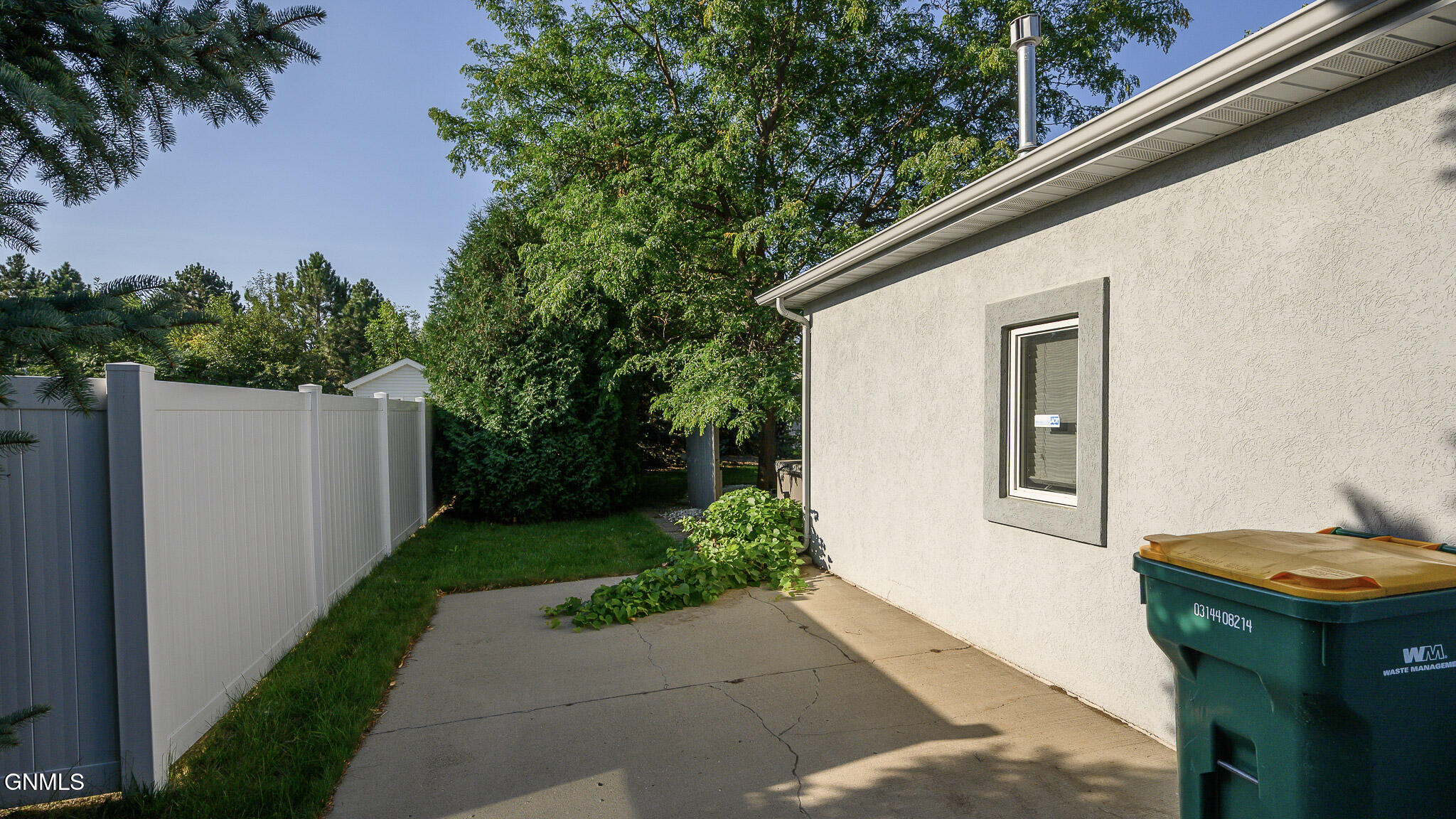main property photo 65