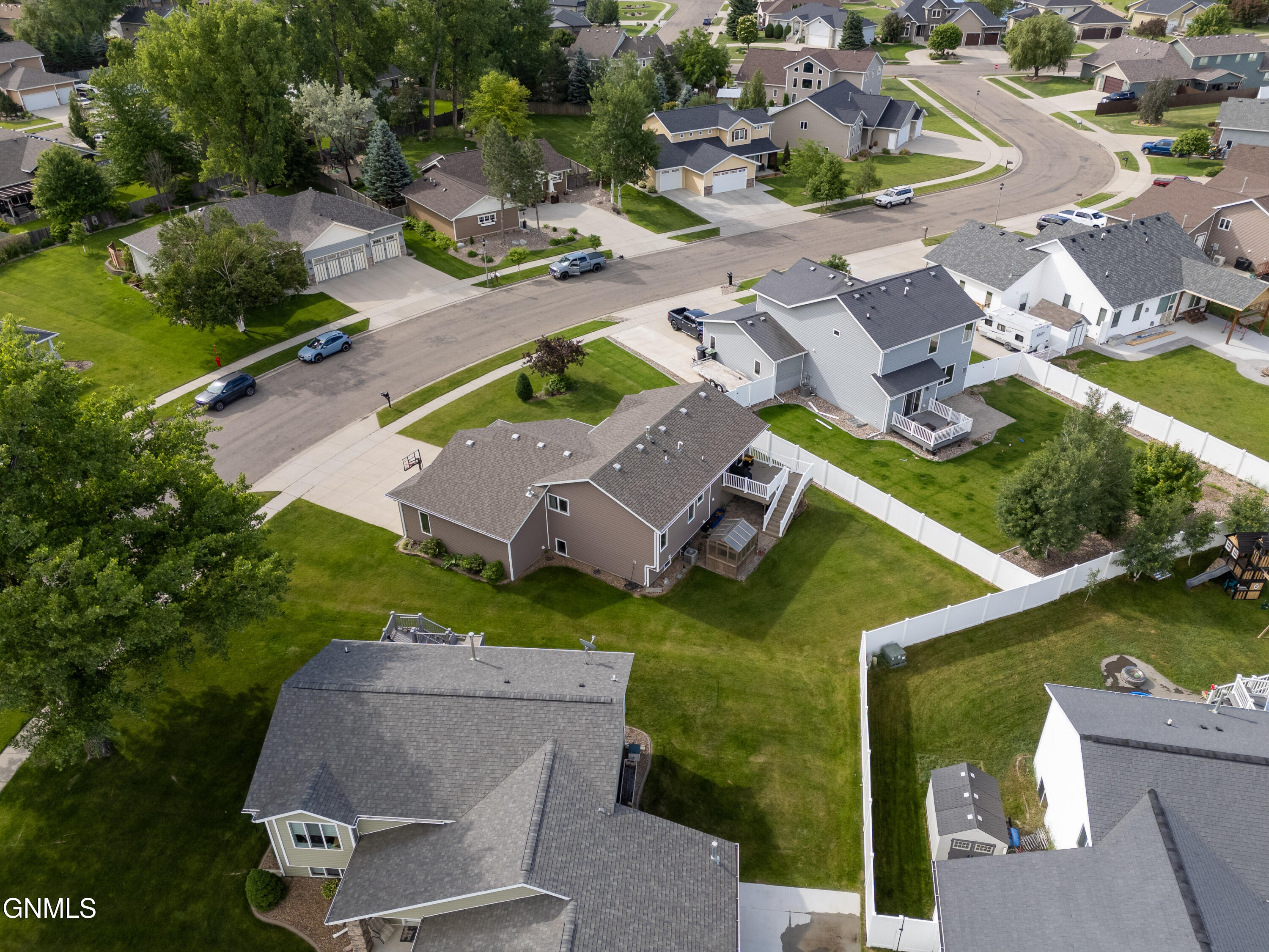 main property photo 26