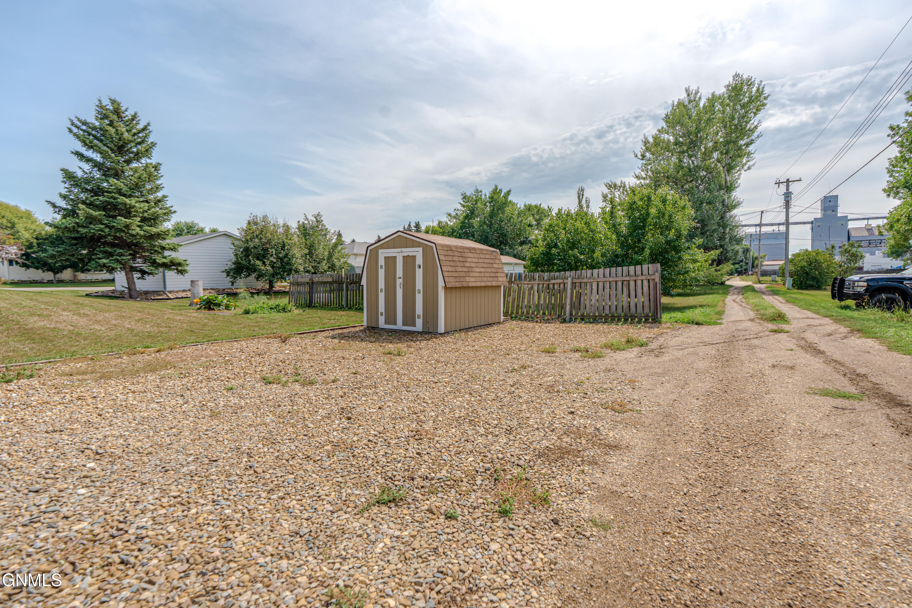 main property photo 59