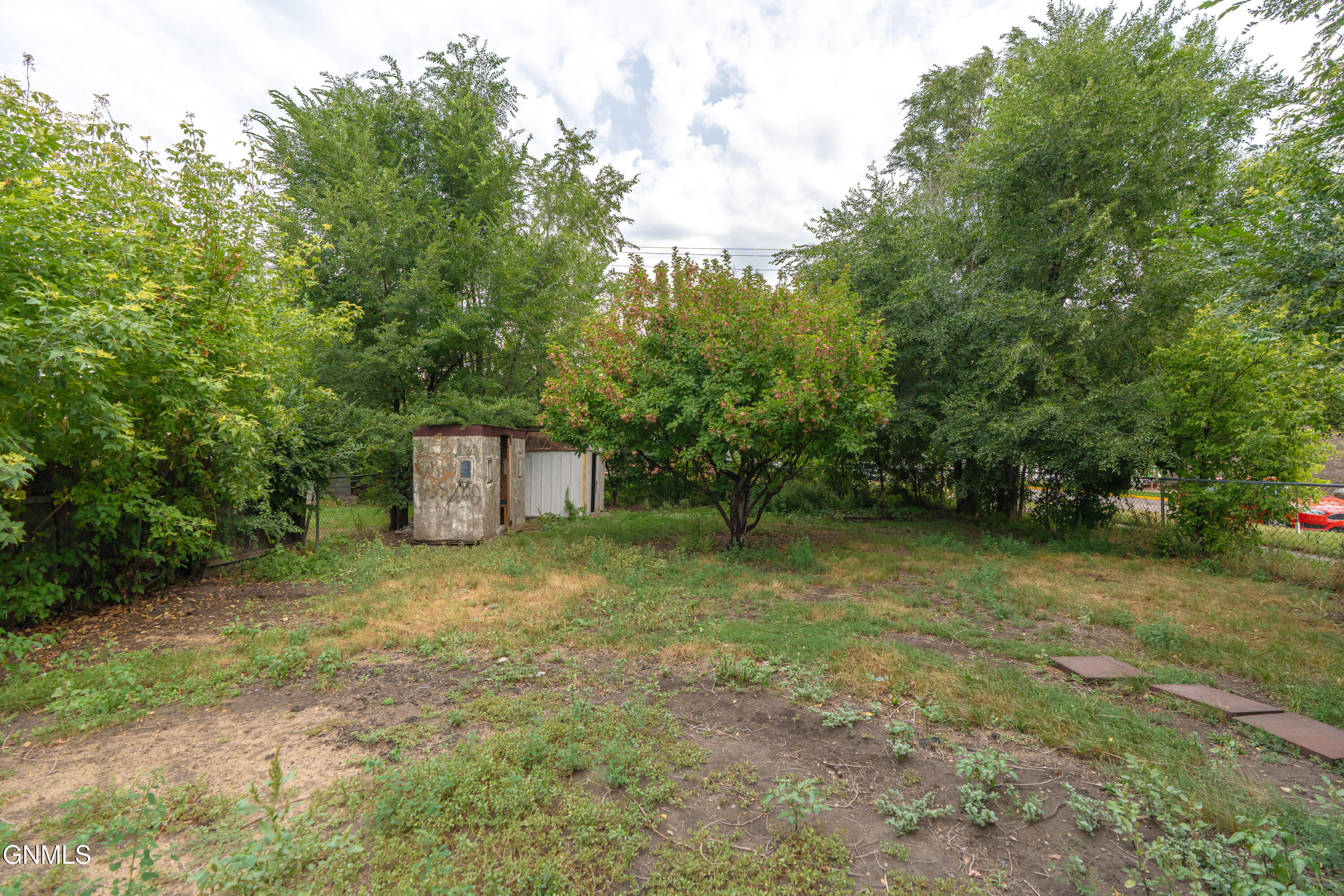 main property photo 29