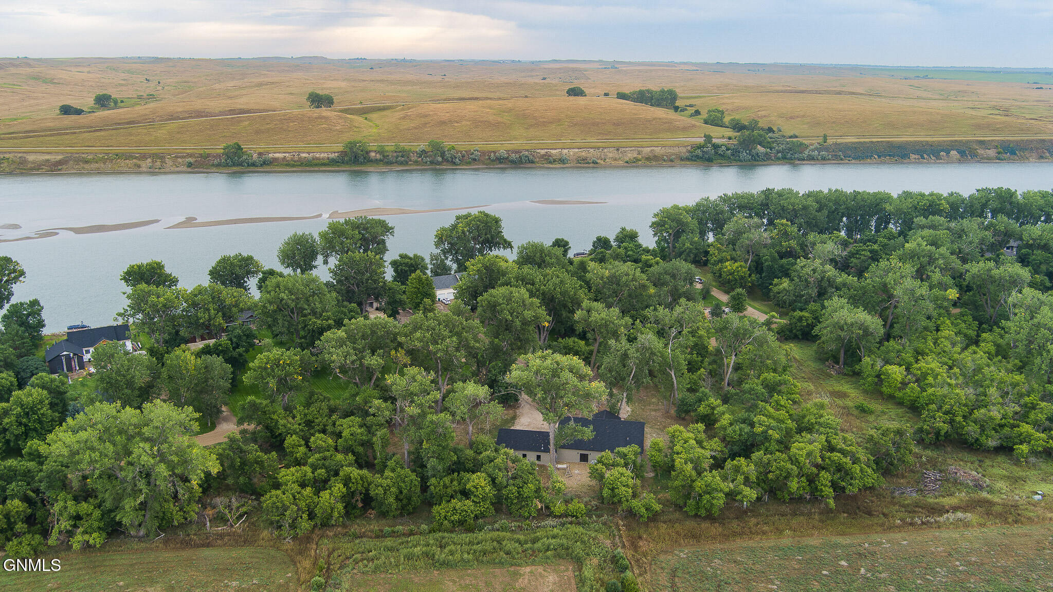 main property photo 74