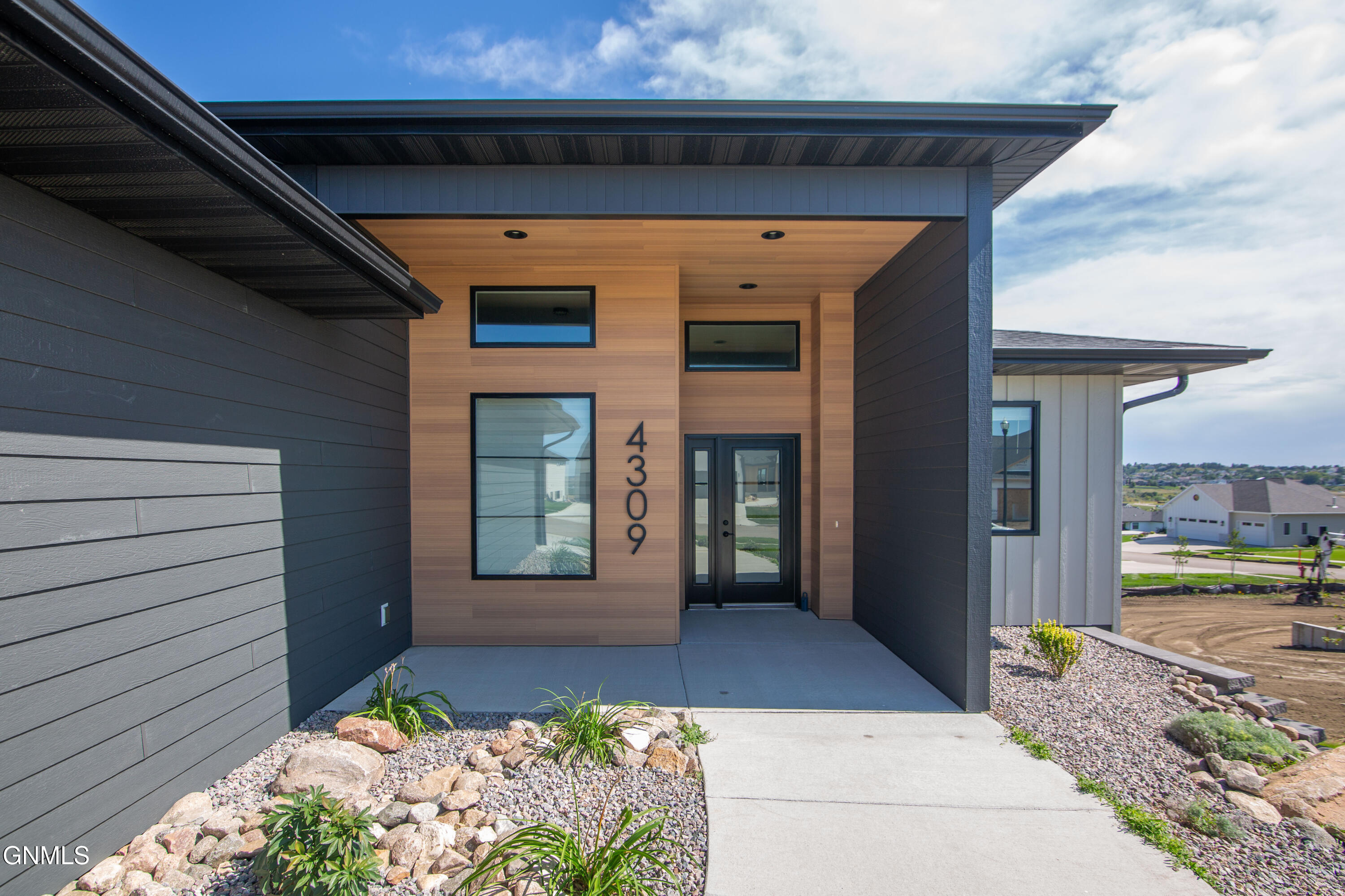 main property photo 61