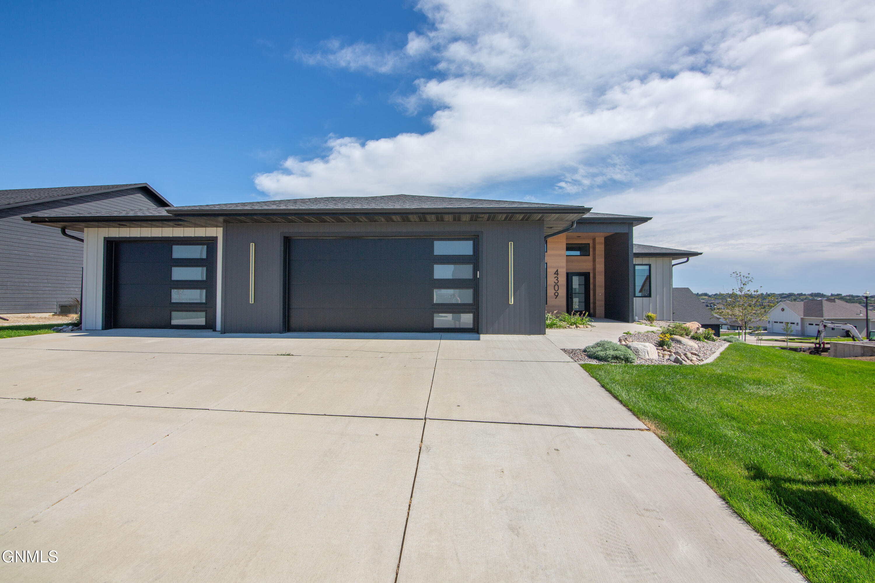 main property photo 62