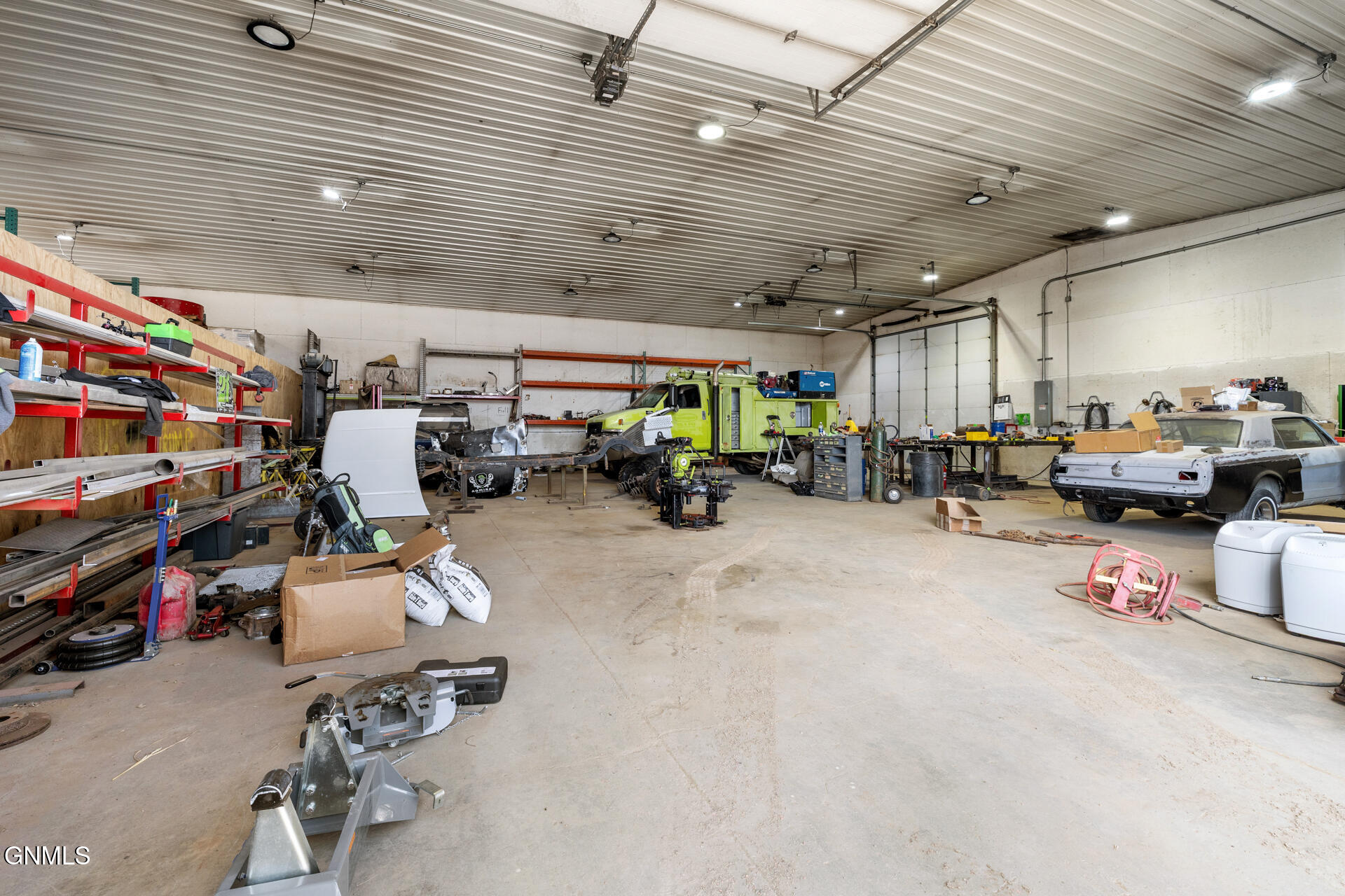 main property photo 10