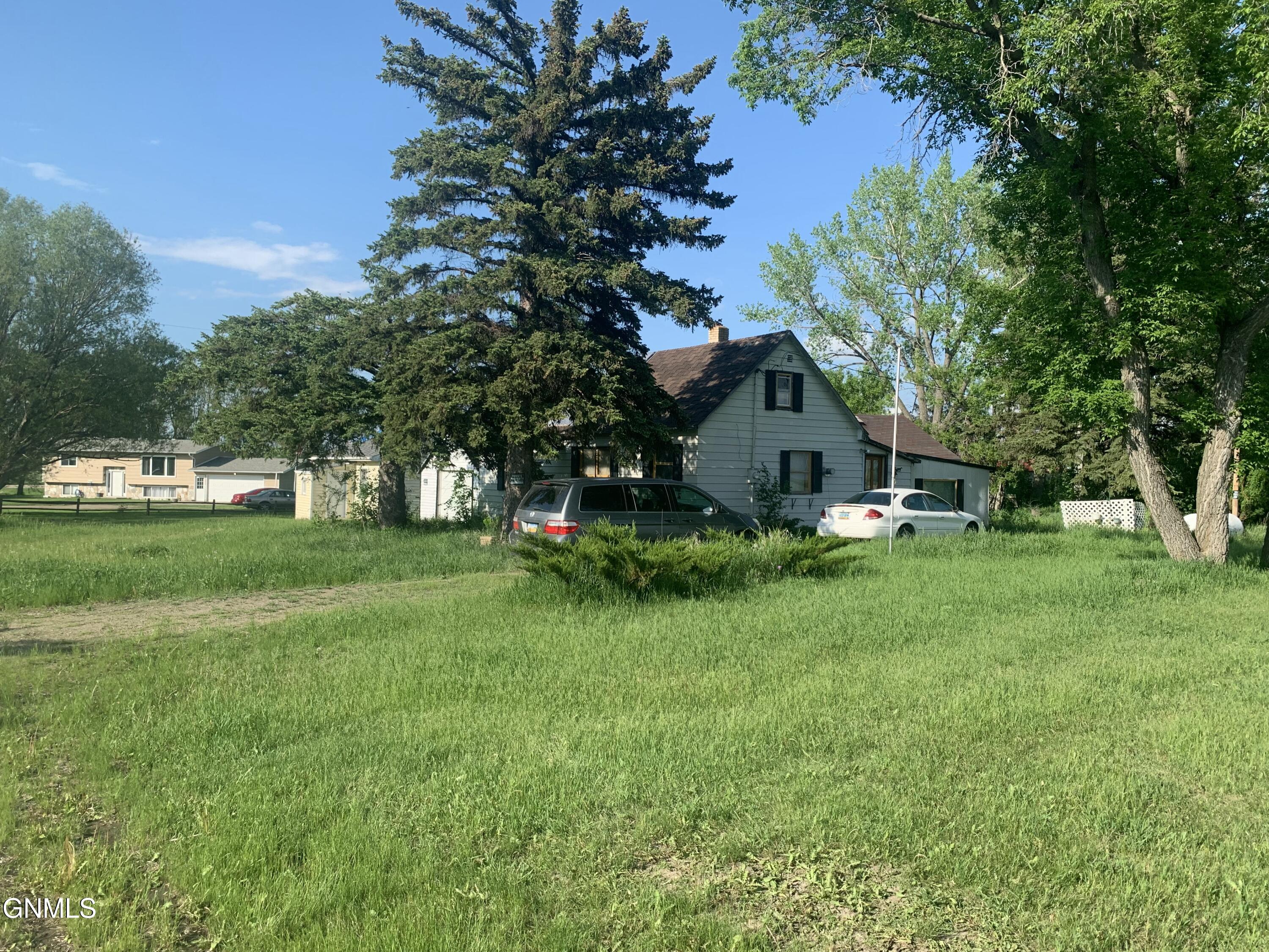 main property photo 11