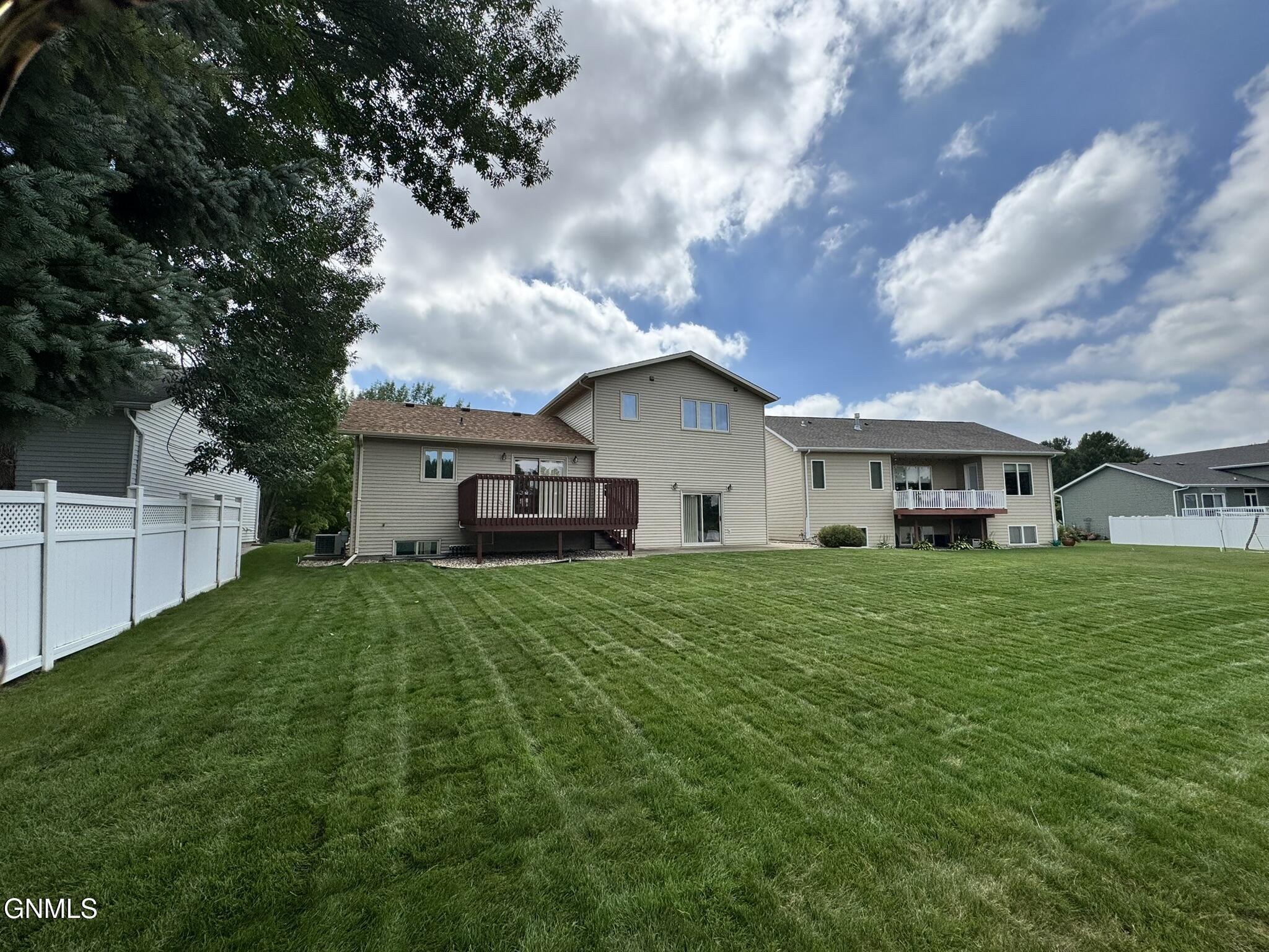 main property photo 29