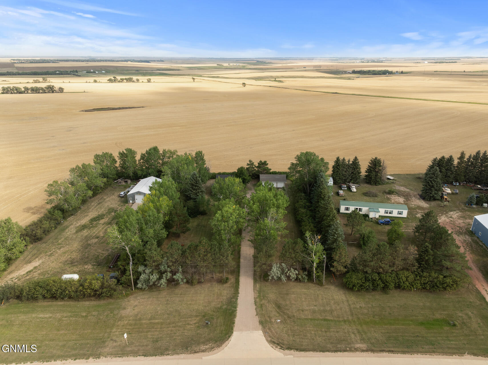 main property photo 17
